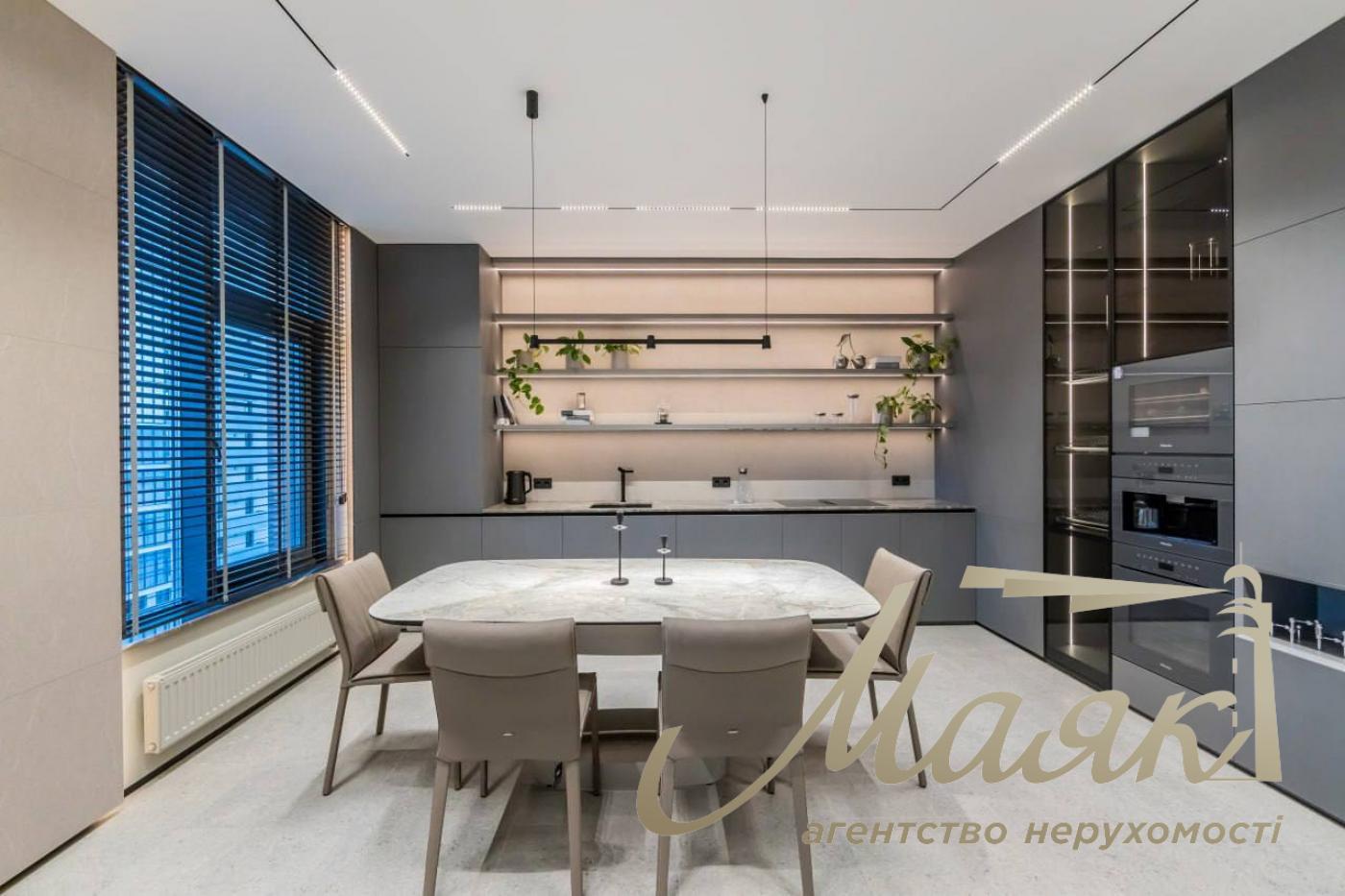 Продажа 3-х комнатной квартиры в ЖК Новопечерские Липки