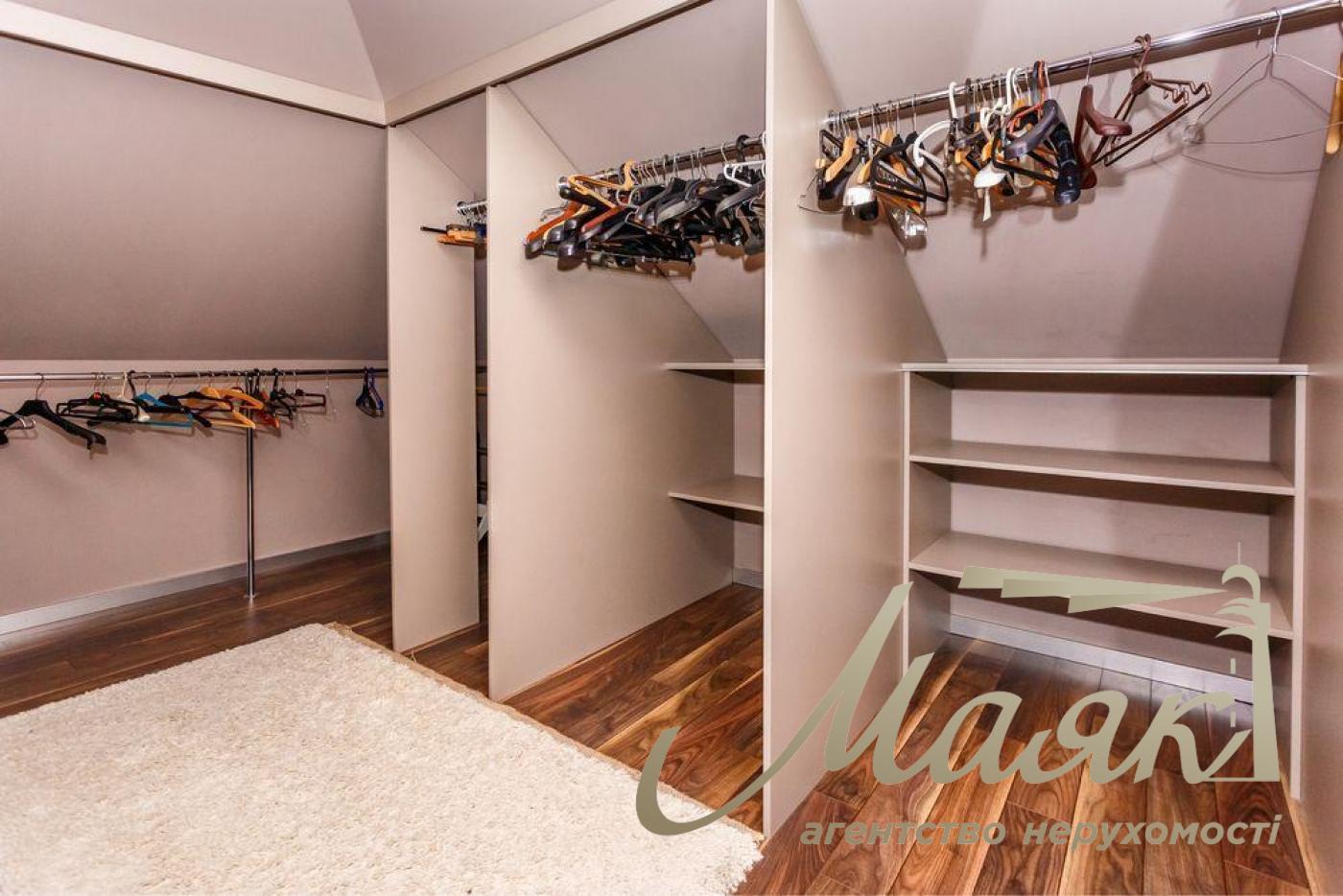 Продаж 2-поверхового будинку 210м2 с.Підгірці, Романків