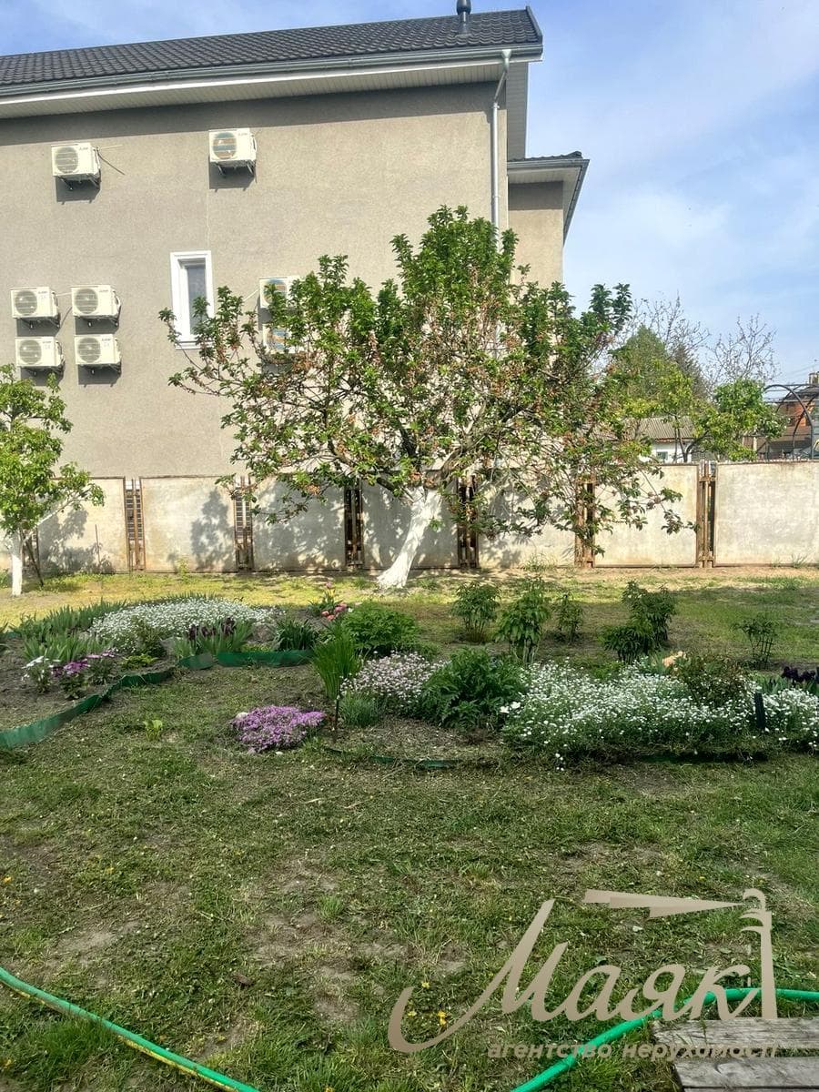 Продаж цегляного будинку 230 м² | Голосіївський район | Віта-Литовська (Чапаївка) вул. Лаврова, Київ, 10 хвилин від метро Видубичі