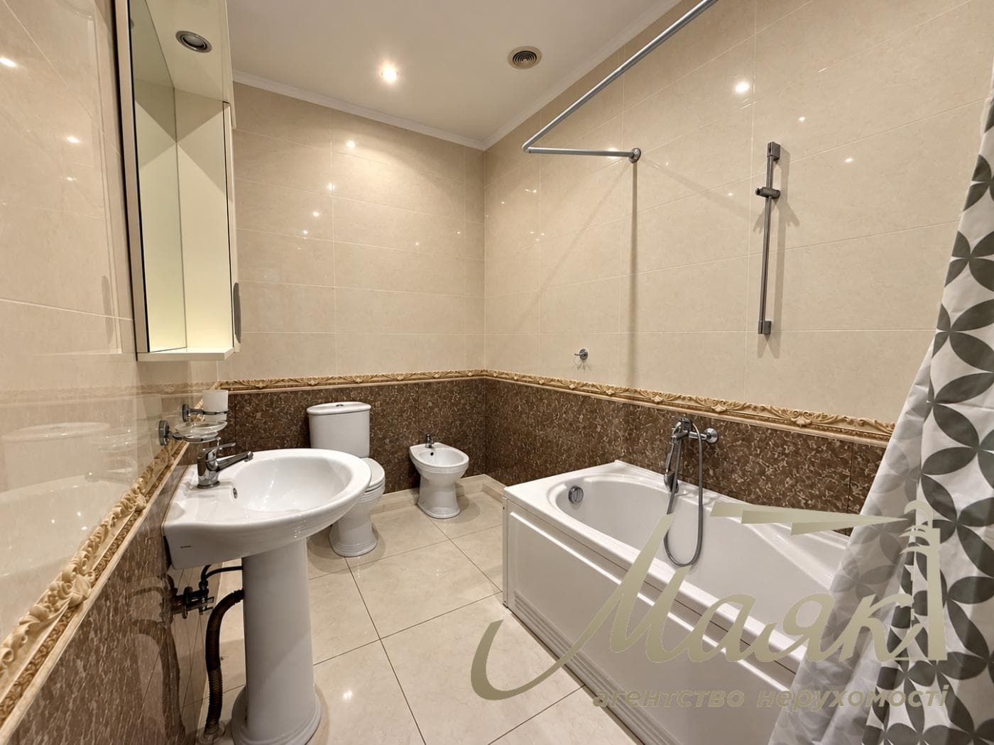 Оренда квартири площею 159 м² у клубному будинку Botanic House, вул. Болсуновська, 23, Печерськ