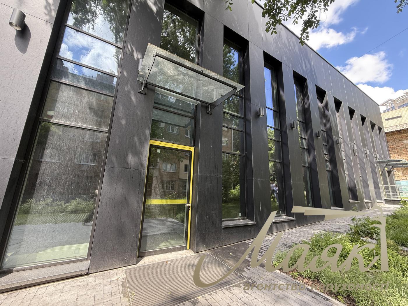 Оренда фасадного 110м2 приміщення ЖК Трініті вул. Тютюнника, 39/2