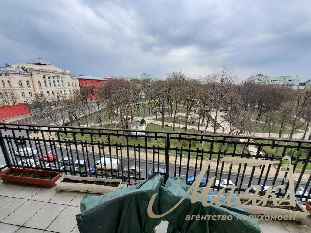 Продаж 5-кімнатної квартири, стм. Площа Українських Героїв, вул. Павла Скоропадського, 11, Центр, Київ