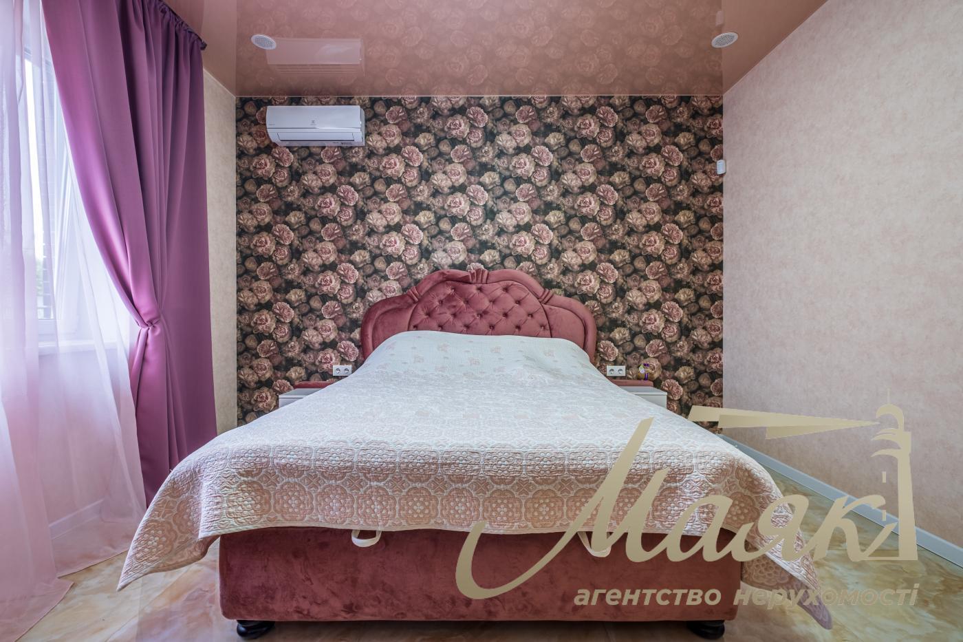 Продажа одноэтажного дома 182.6 м2 в с. Погребы, ул. Пасиченка, Киевская обл, Броварский р-н.