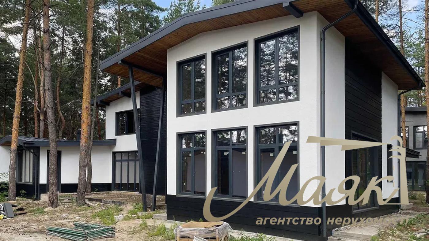 Предлагается к продаже эксклюзивный двухэтажный дом в сосновом лесу, в селе Зазимье