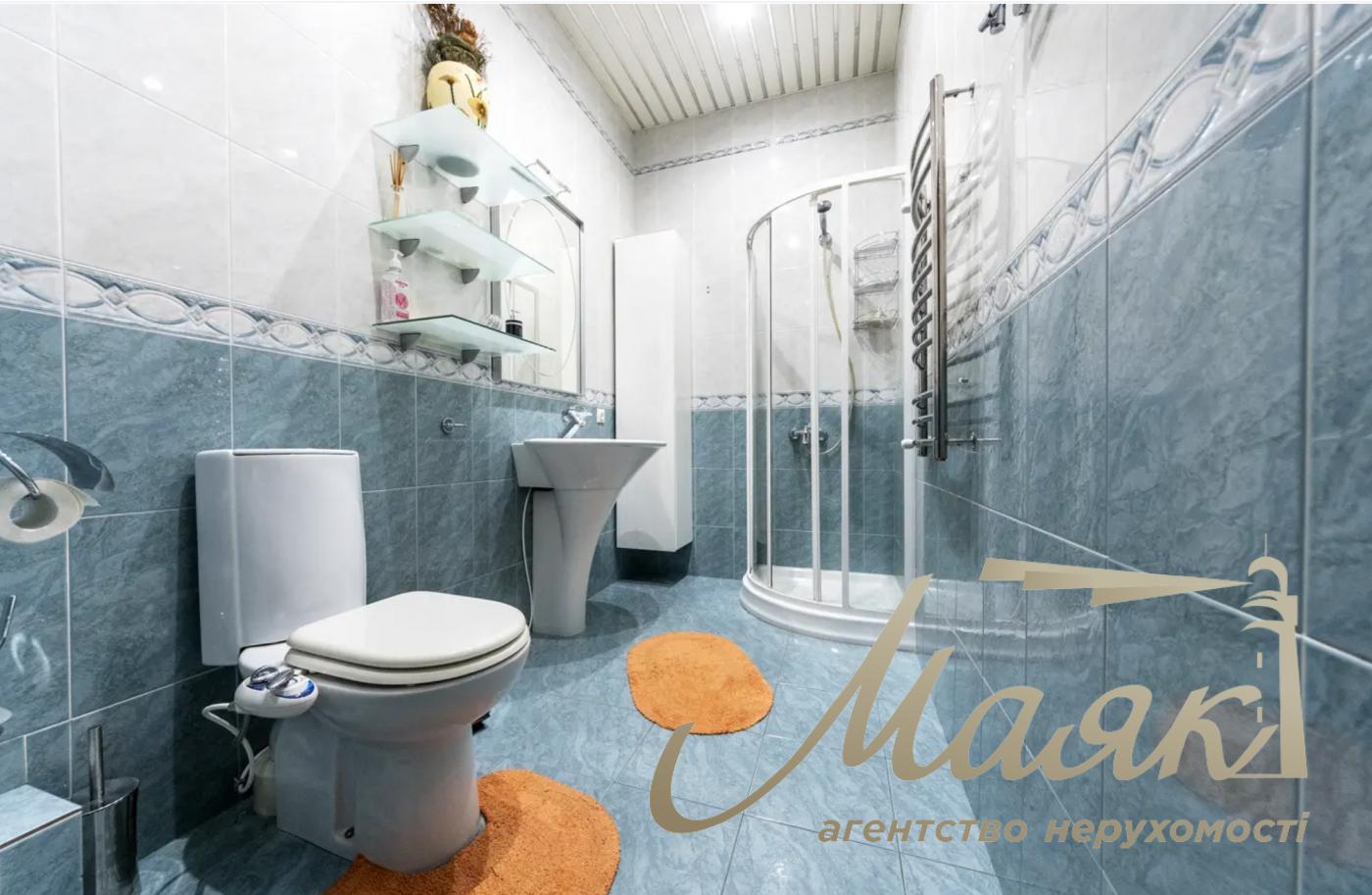 Оренда 2-х поверхового будинку 631м2, Голосіївський район