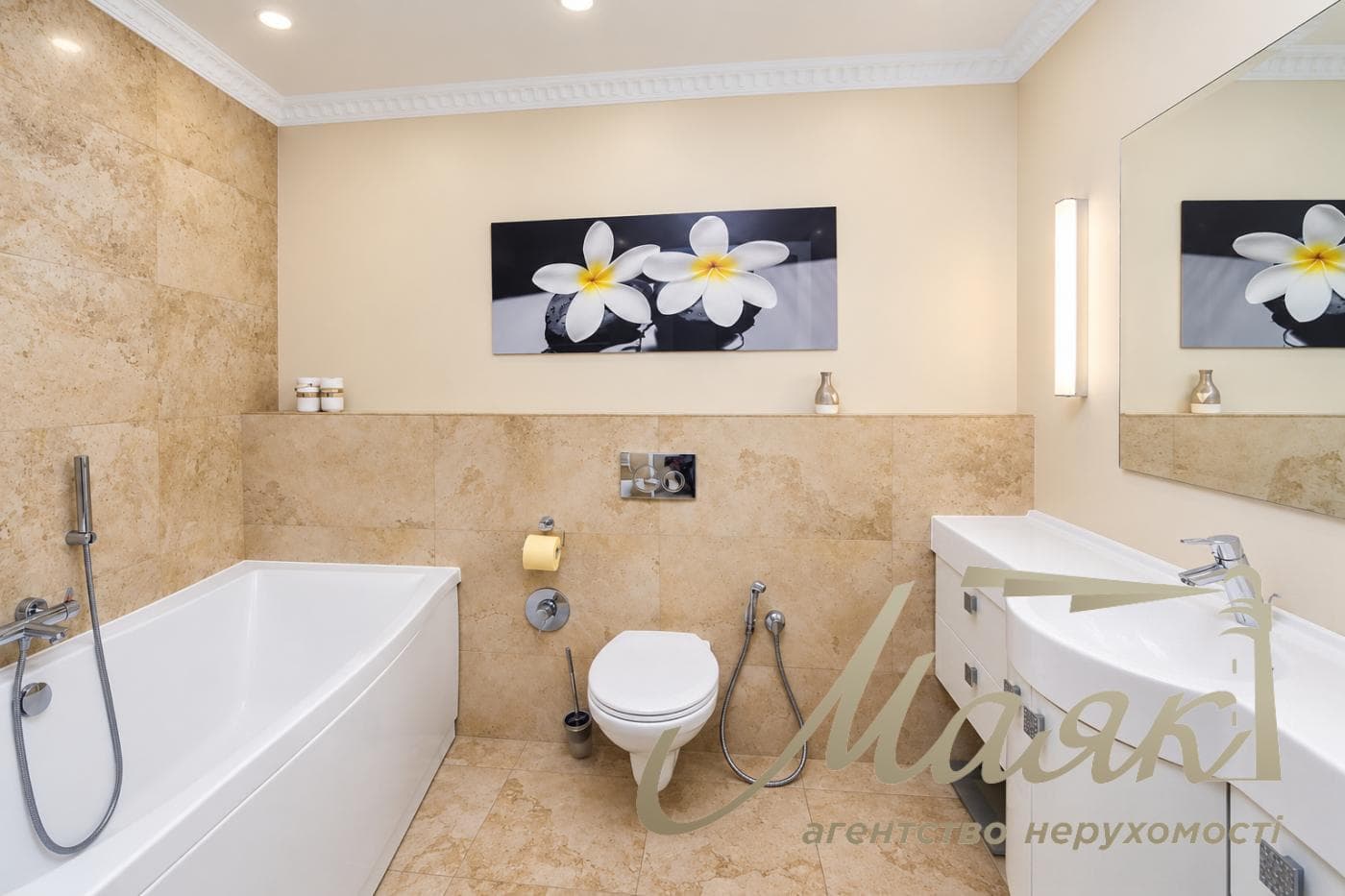 3-Bedroom Apartment for Rent in the Park Avenue Residential Complex, 60 Holosiivskyi Ave.