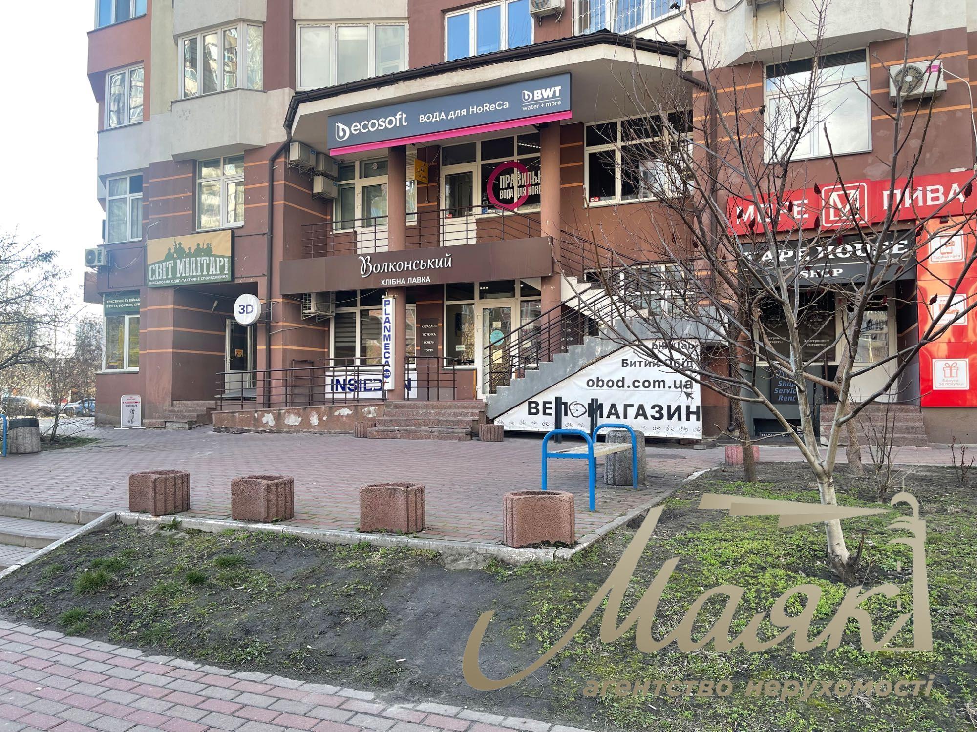 Оренда комерційного приміщення по вул. Анни Ахматової 32/18, біля River Mall