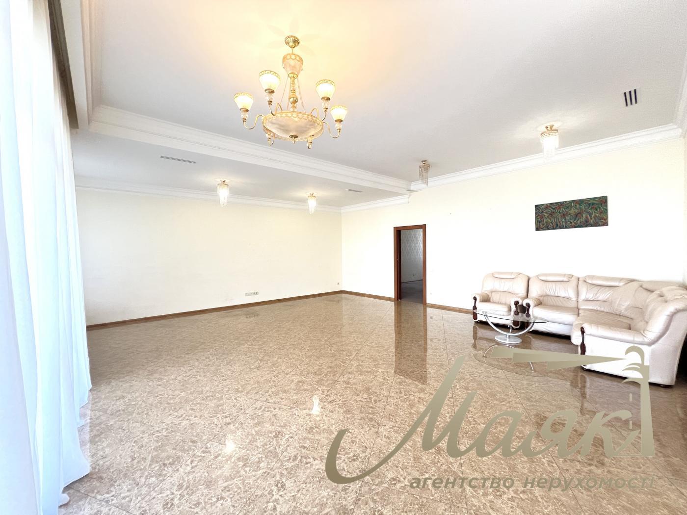 Office for rent 180m2, Ivan Mazepa street 16
