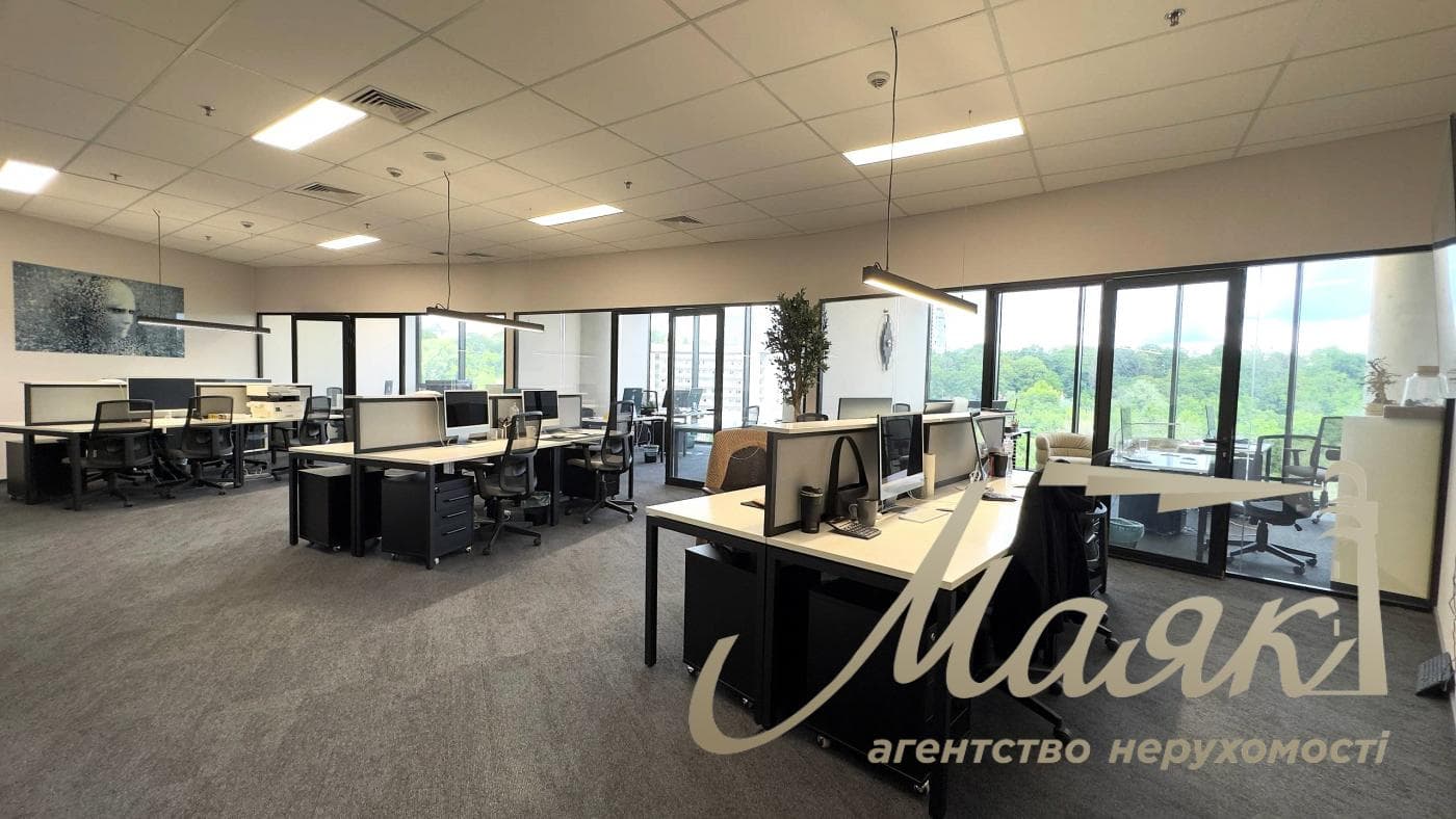 577 m² office space for rent in the IQ Business Center, on Bolsunovskaya and Zverinetskaya Streets.