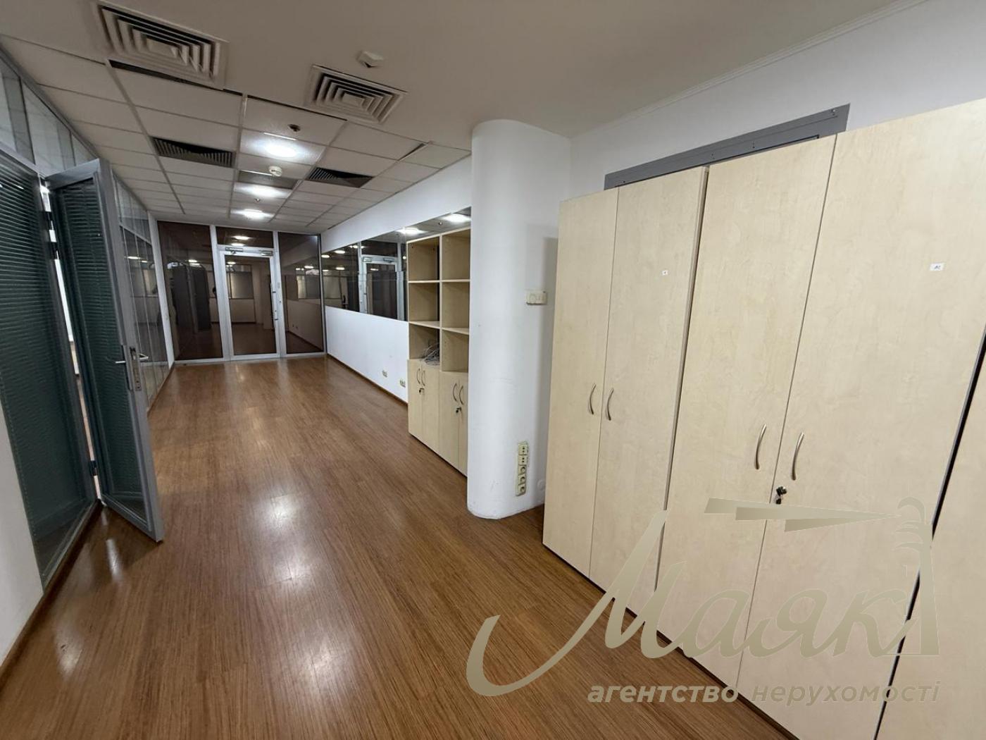 Аренда офиса 223 м²  ул. Большая Васильковская, Киев