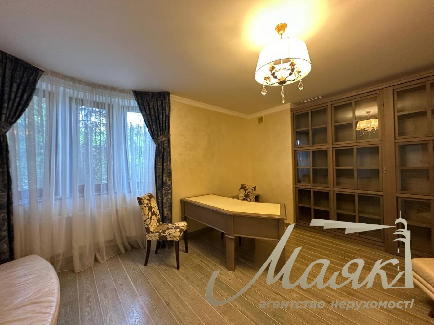 Оренда будинку 750м2 на 60 сотках землі на Хуторі Мриги, Голосіївський район.