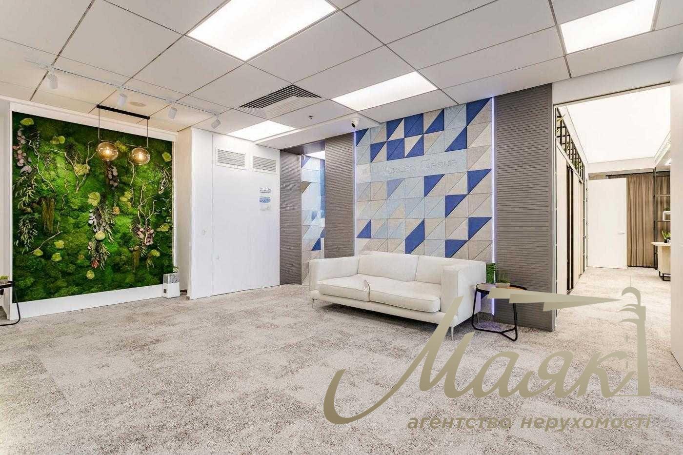 Office for rent 550 m2 in the center, metro station Arsenalna BC class A