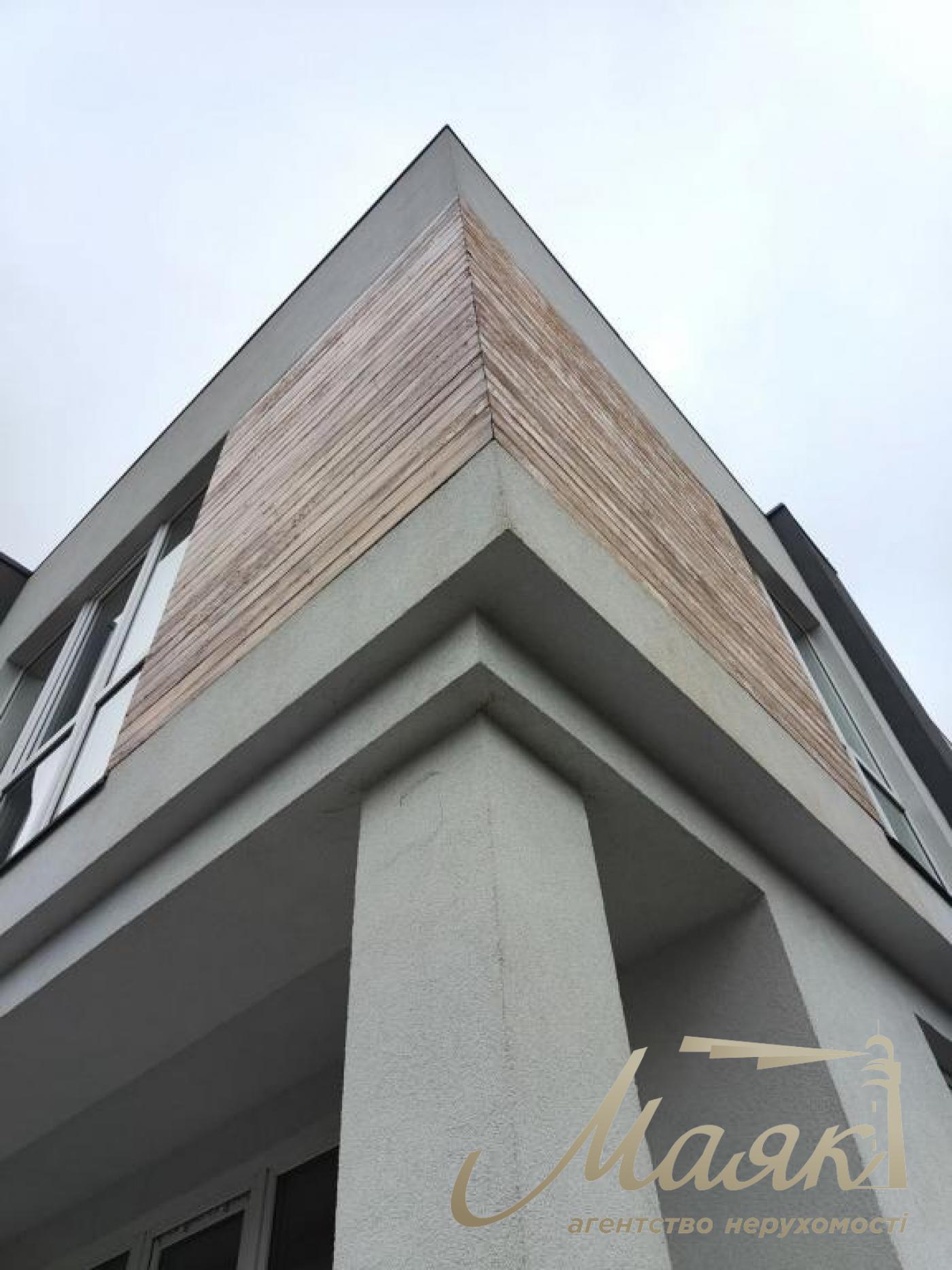 Продаж сучасного 2-поверхового будинку 200 м² на ділянці 8 соток, 5 хвилин від набережної в СМТ Козин/Конча заспа