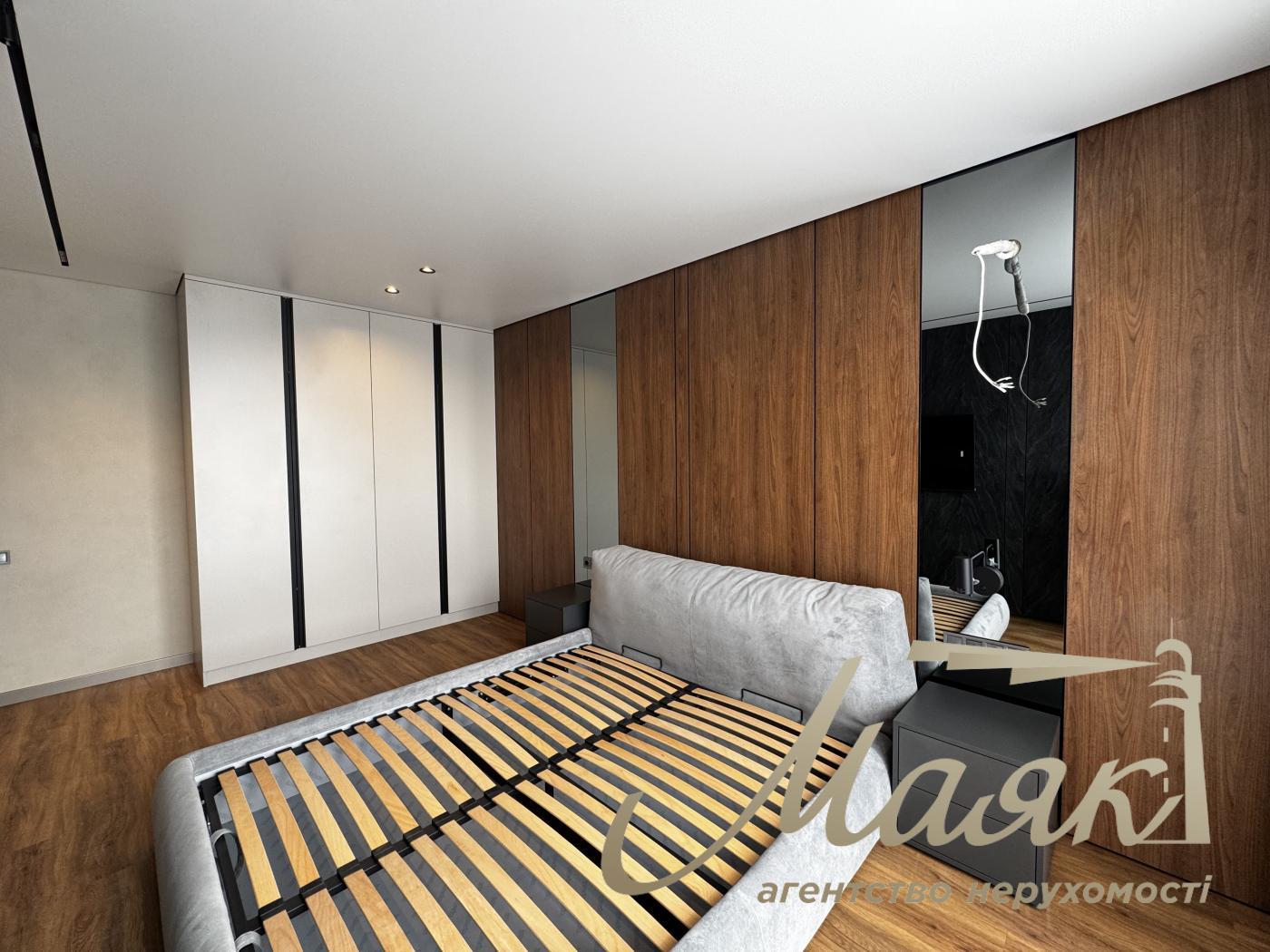 For sale 3-bedroom apartment in LCD Great
