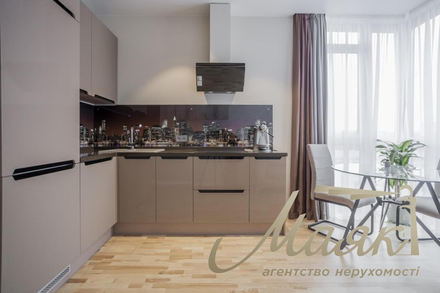 Аренда видовой 2-х комнатной квартиры в ЖК Французский квартал 2, Печерский район.