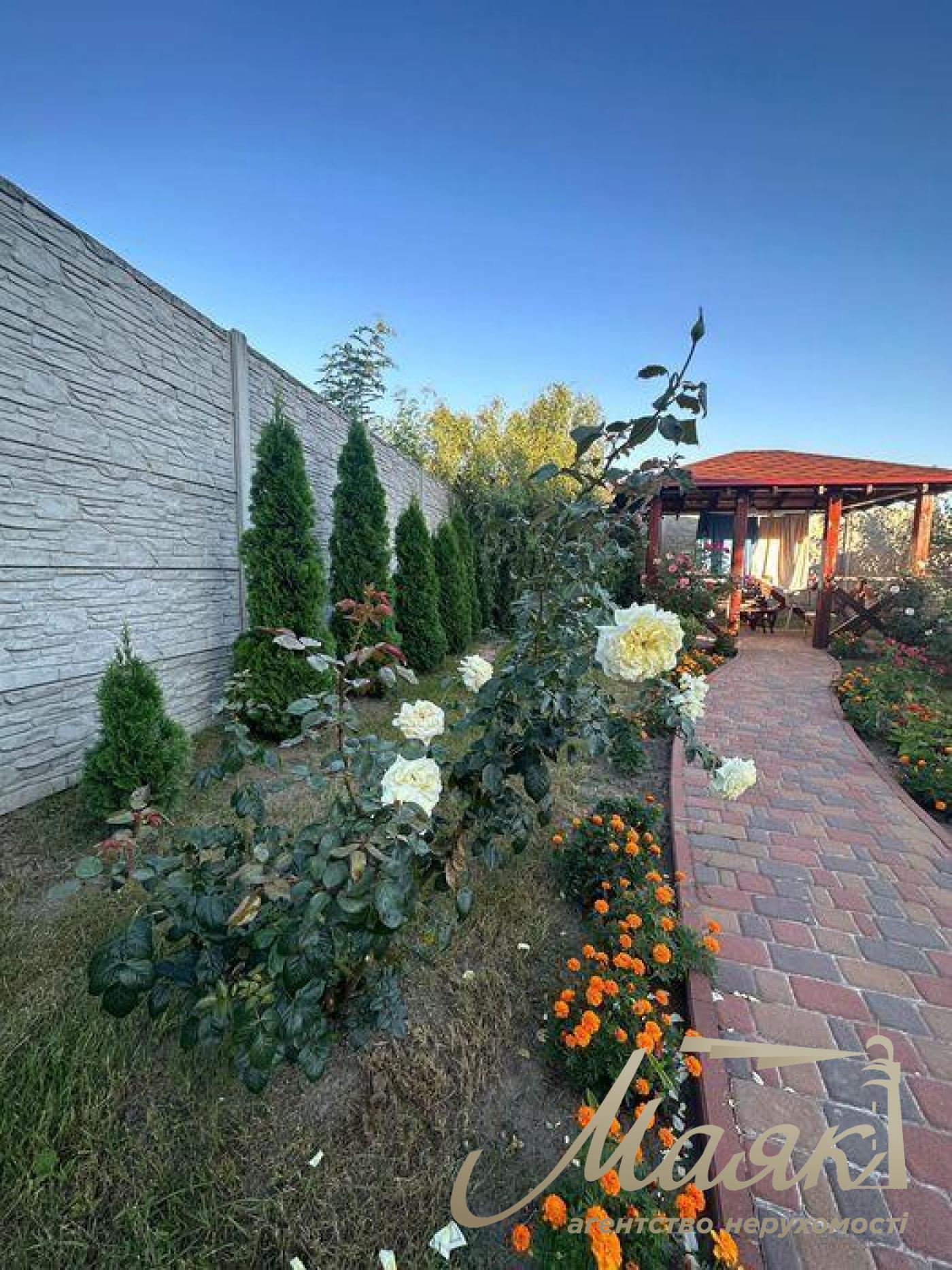 Продаж 2х-поверхового будинку 247м2 Київська область, Обухів, с. Лукавиця