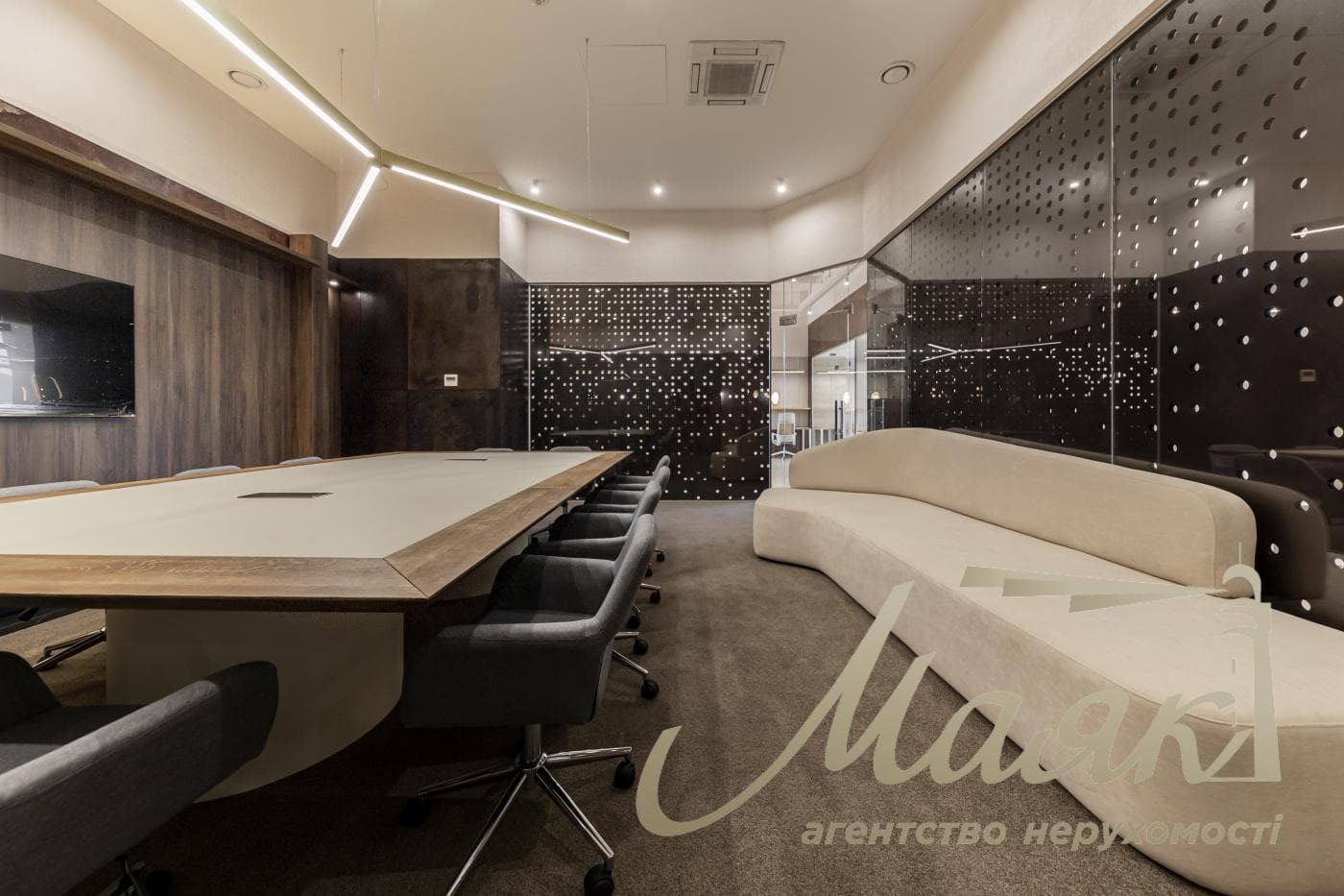 Оренда офісу площею 500 м² у ЖК «Дипломат Холл», вул. Жилянська, 59