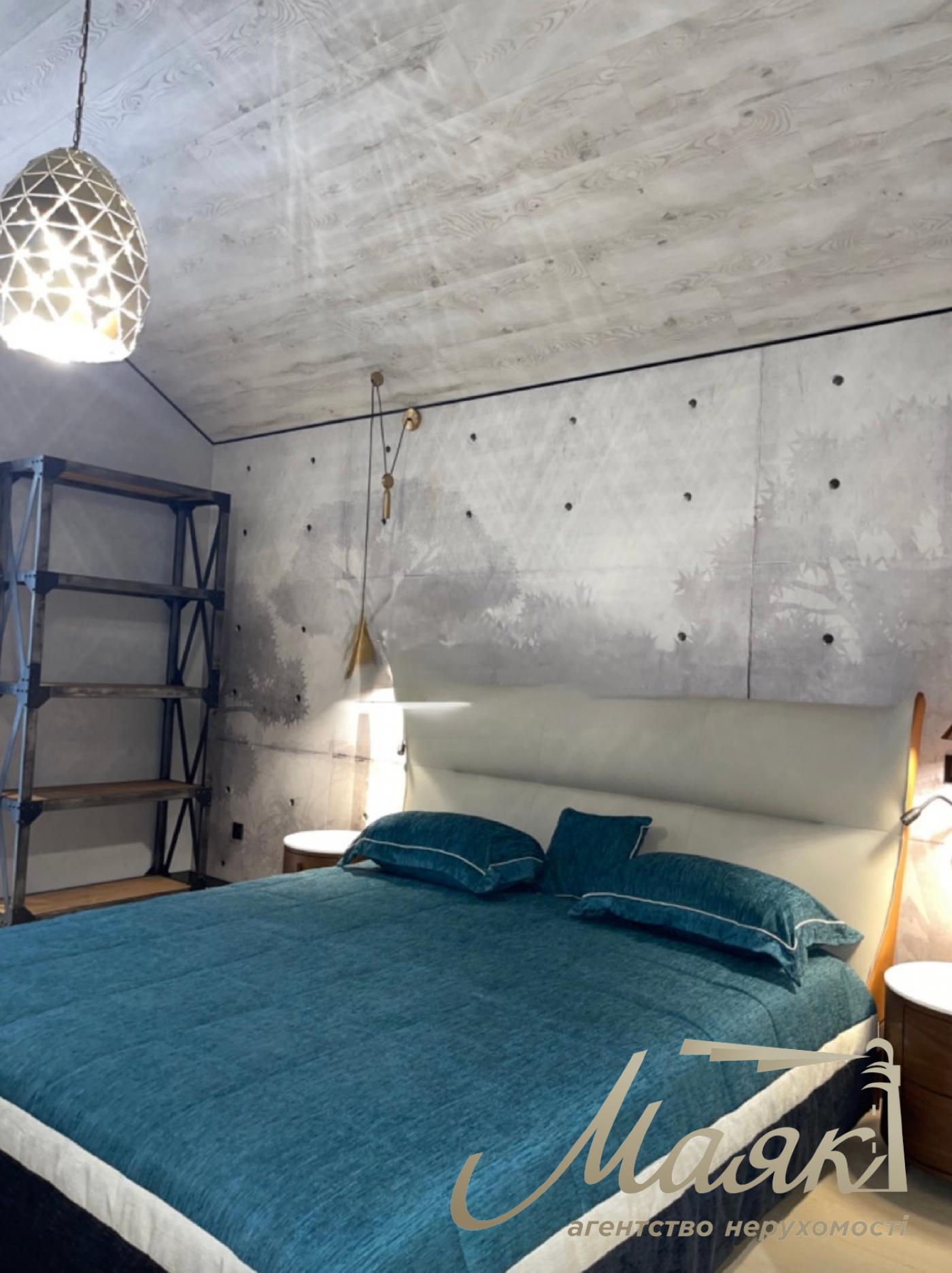 Продажа дома 400м2 в с.Плюты