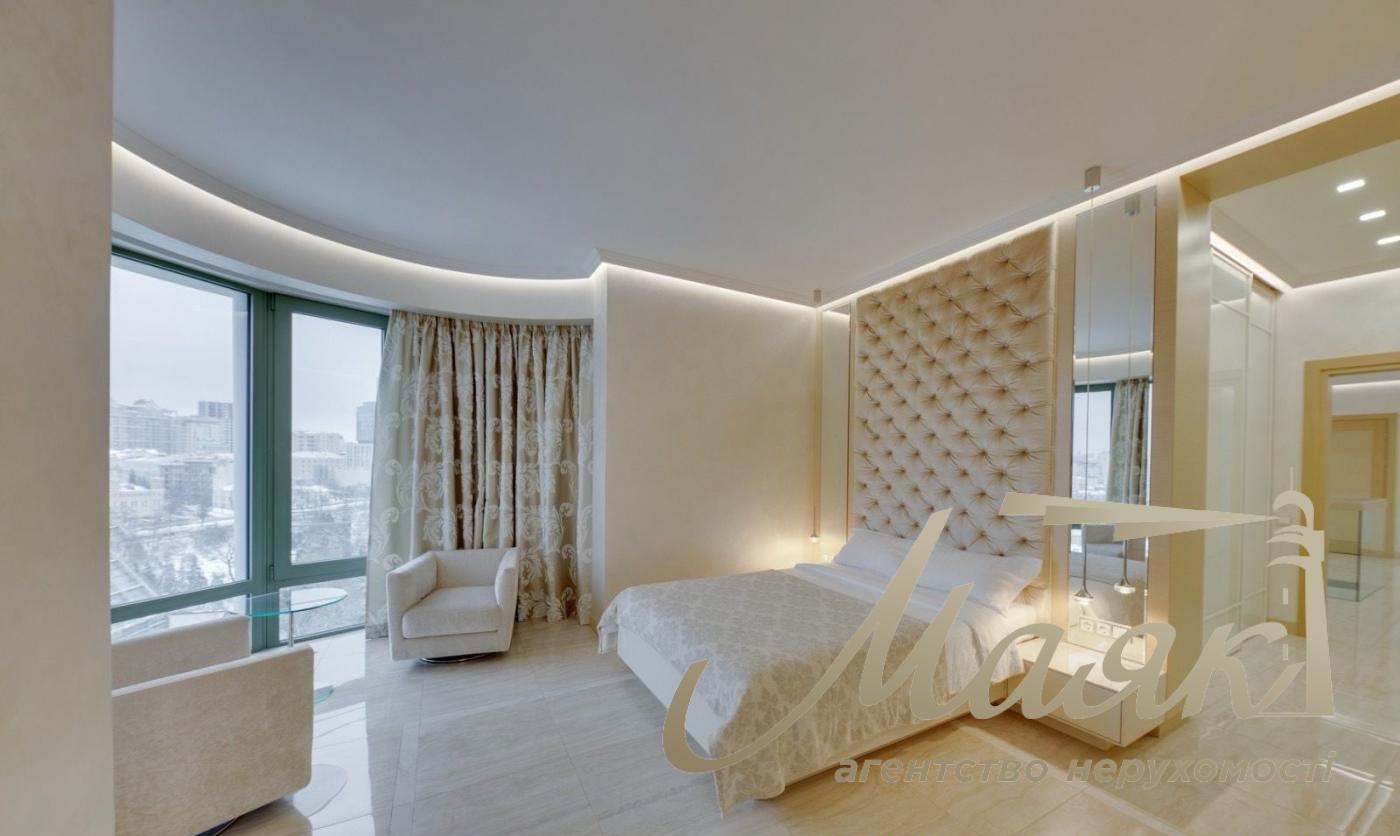 Penthouse for sale, Nazarovskaya St., Center