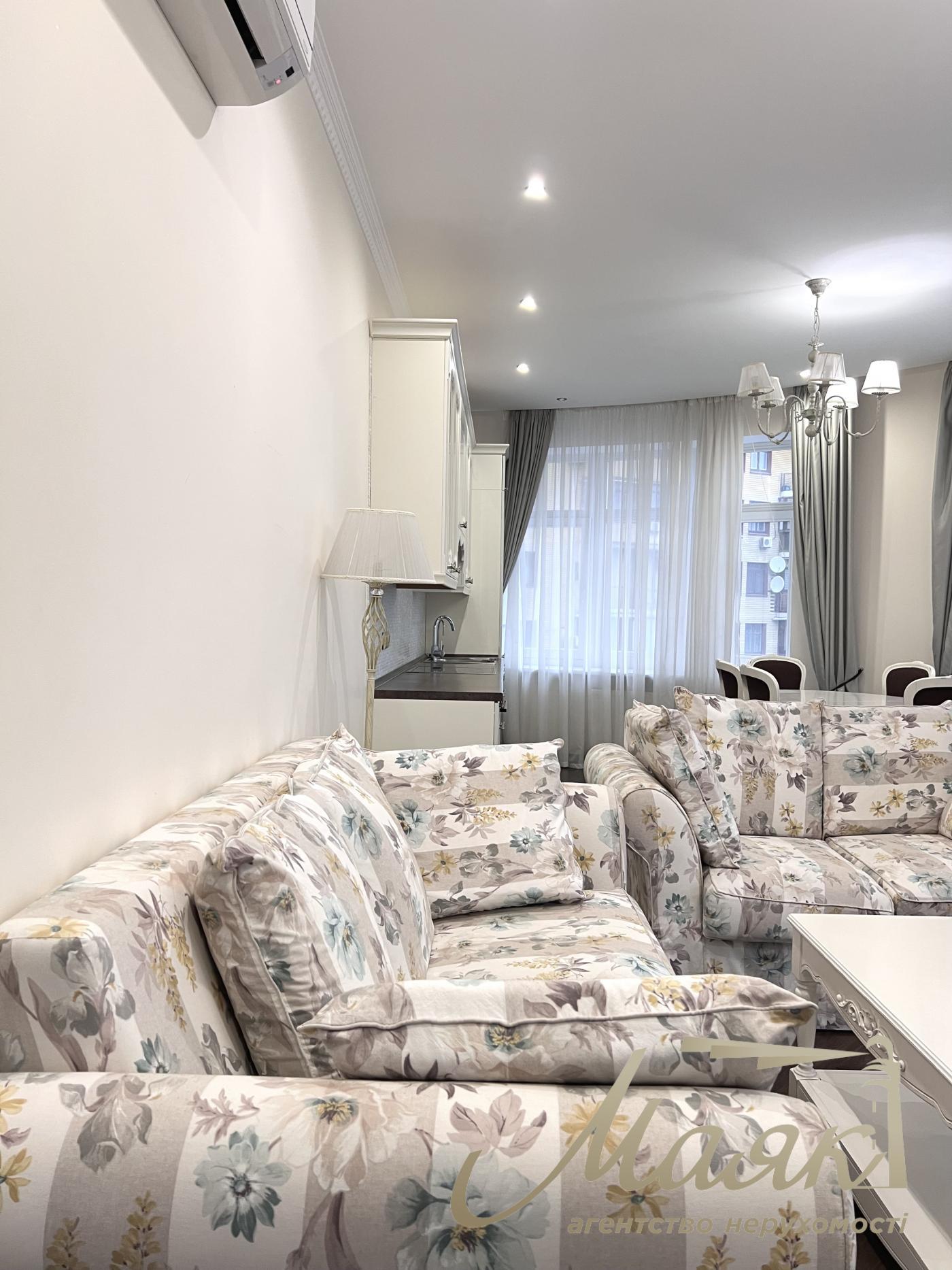 Аренда 3-х комнатной квартиры на Печерске в ЖК по ул. Евгения Коновальца 36В