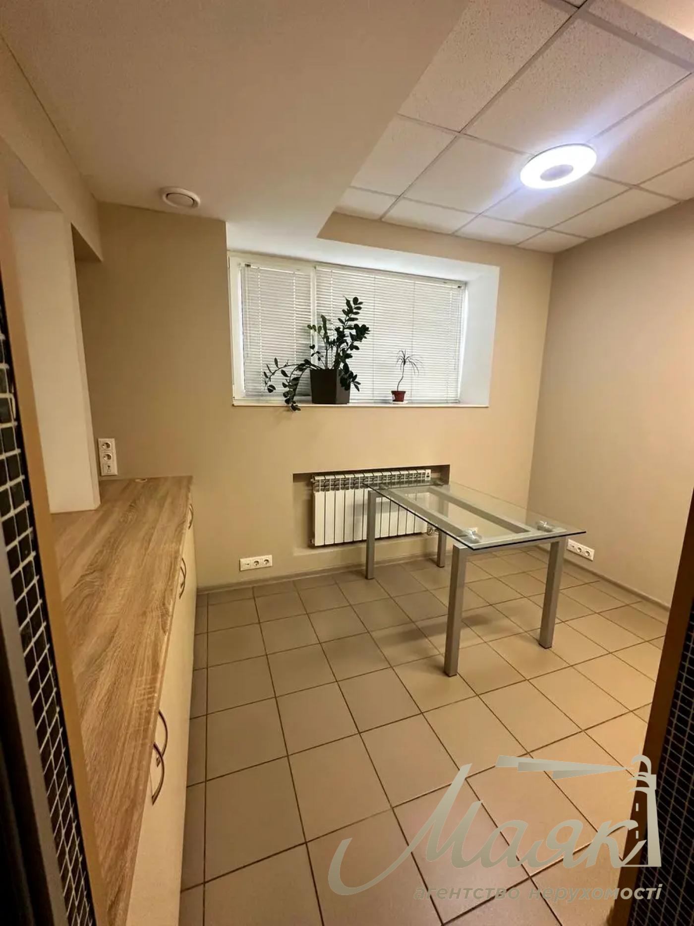 Office for rent 230m2 Aleksa Tikhogo str. 89-A, Shulyavskaya.