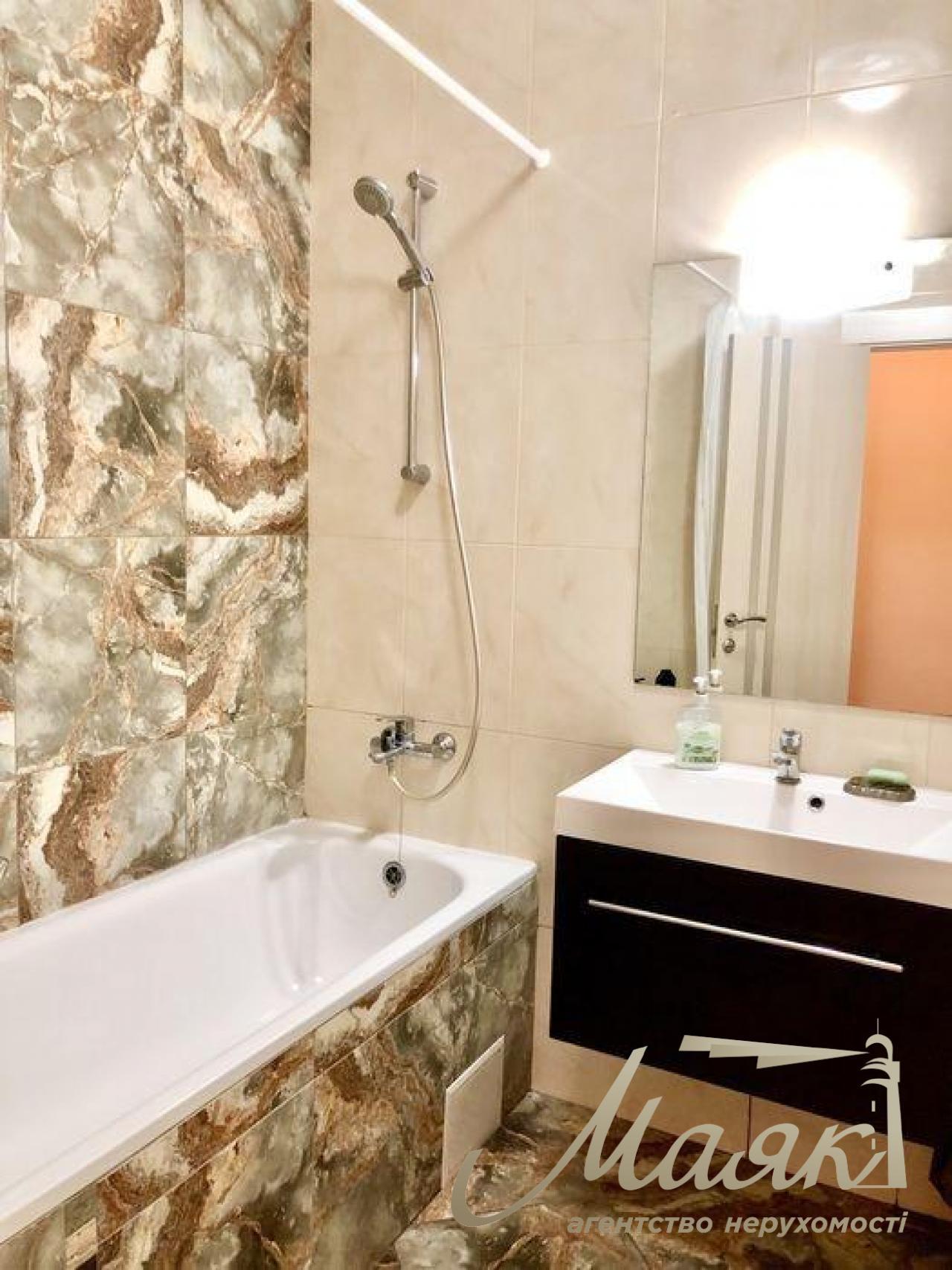 Продаж / Квартира / Деміївська, м. Київ