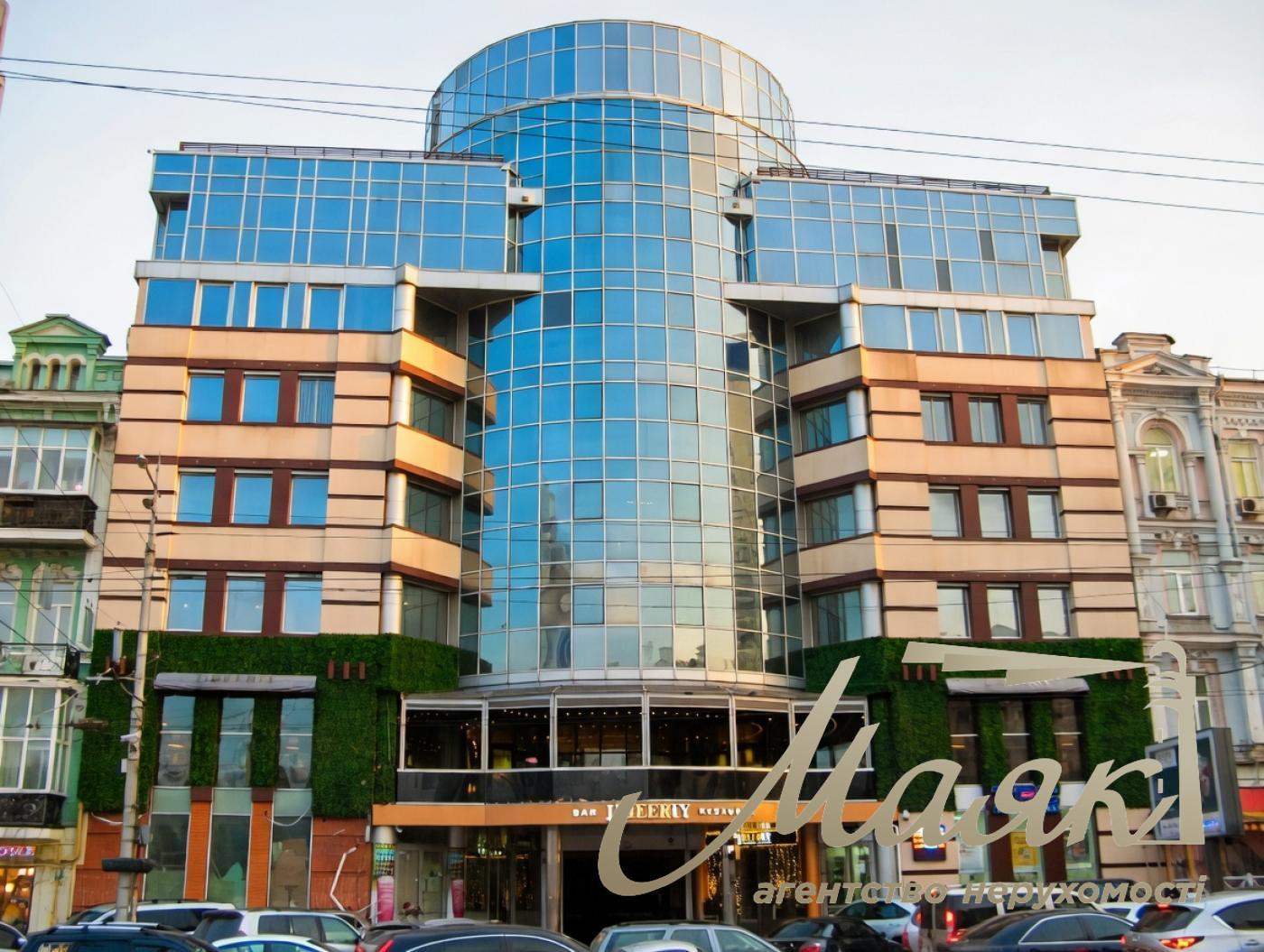 Sale of office 300 sq.m. in the center of Kiev, near the NSC "Olympic"