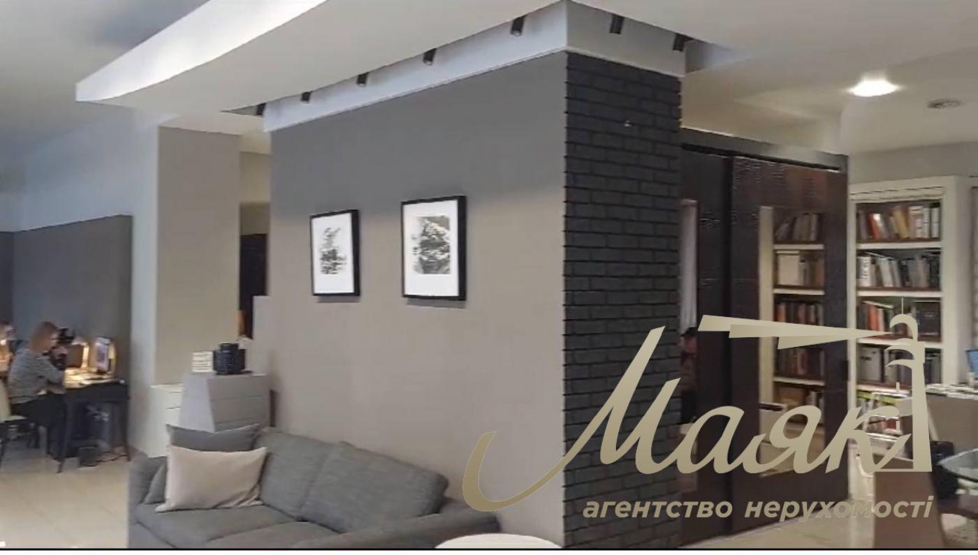 Оренда фасаду 192м2, Поділ, Контрактова площа