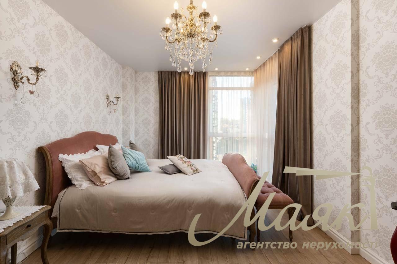 For sale apartment 102 m2 in LCD French Quarter 2, Predslavinskaya str. 40, Pechersky district