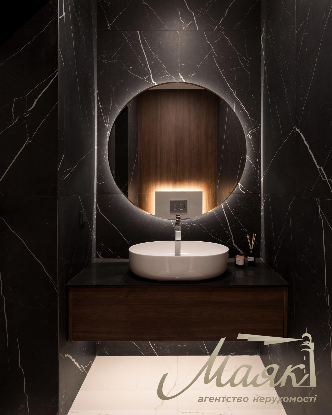 Sale of 2-storey townhouse 296m2, (3.5 hundredths) Kozin