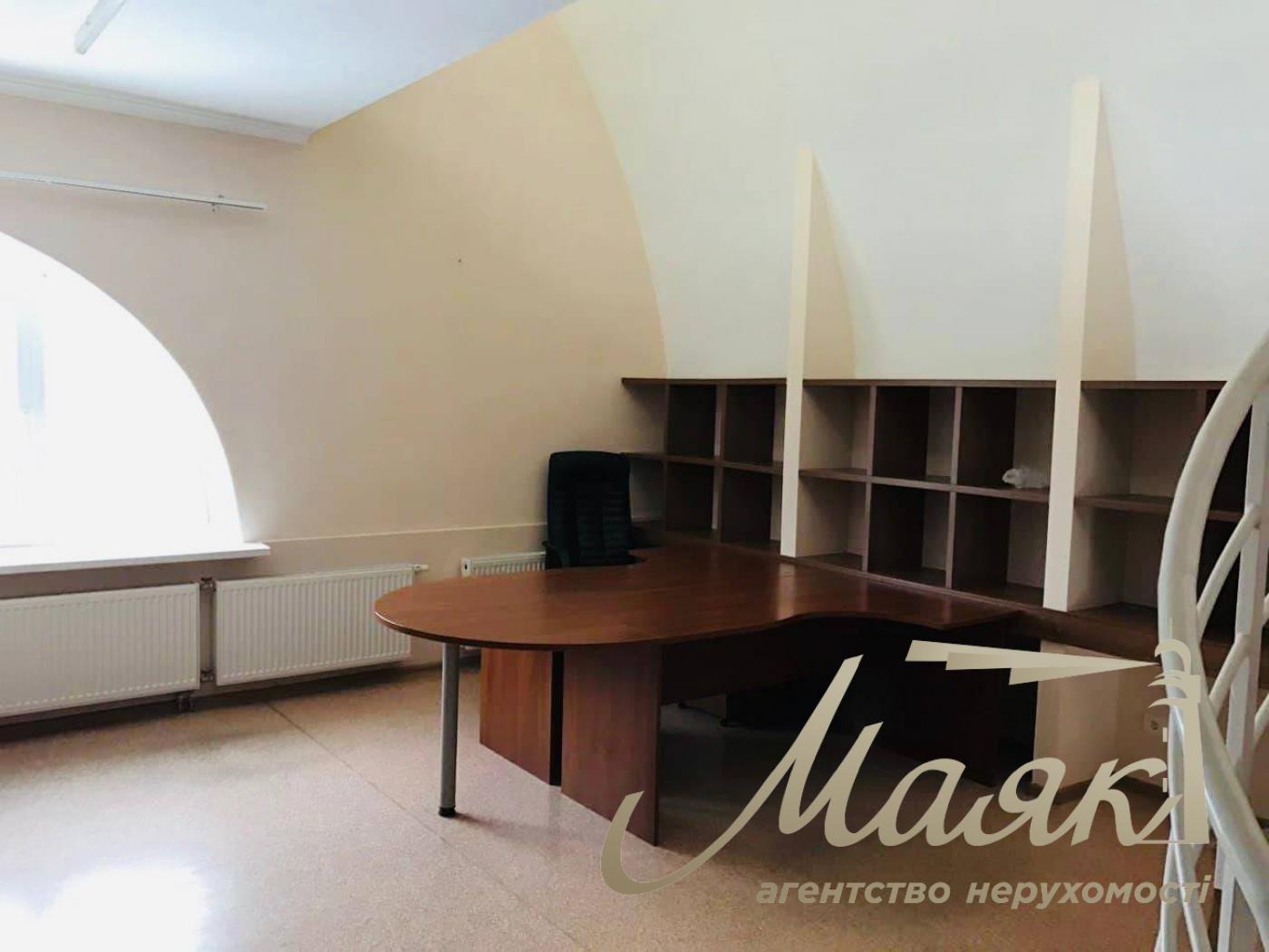 Аренда офиса 258м2 в центре Киева, ул. Антоновича.