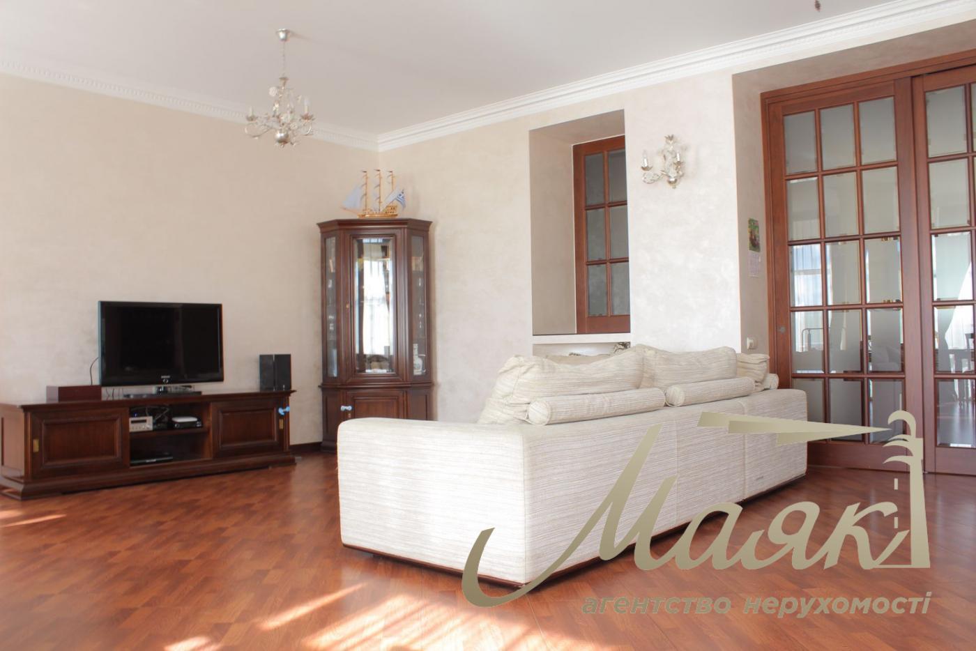 Продаж 4к квартири вул. Кловський Узвіз, Печерськ