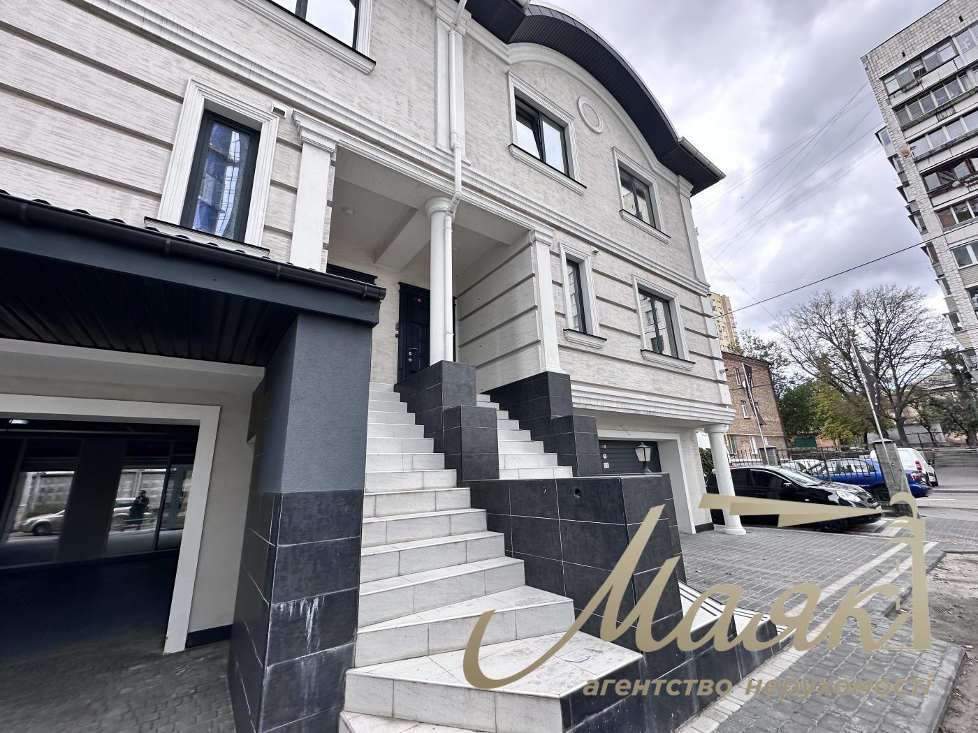 Sale of townhouse for office 250m2, Zverinetskaya st., Pechersk