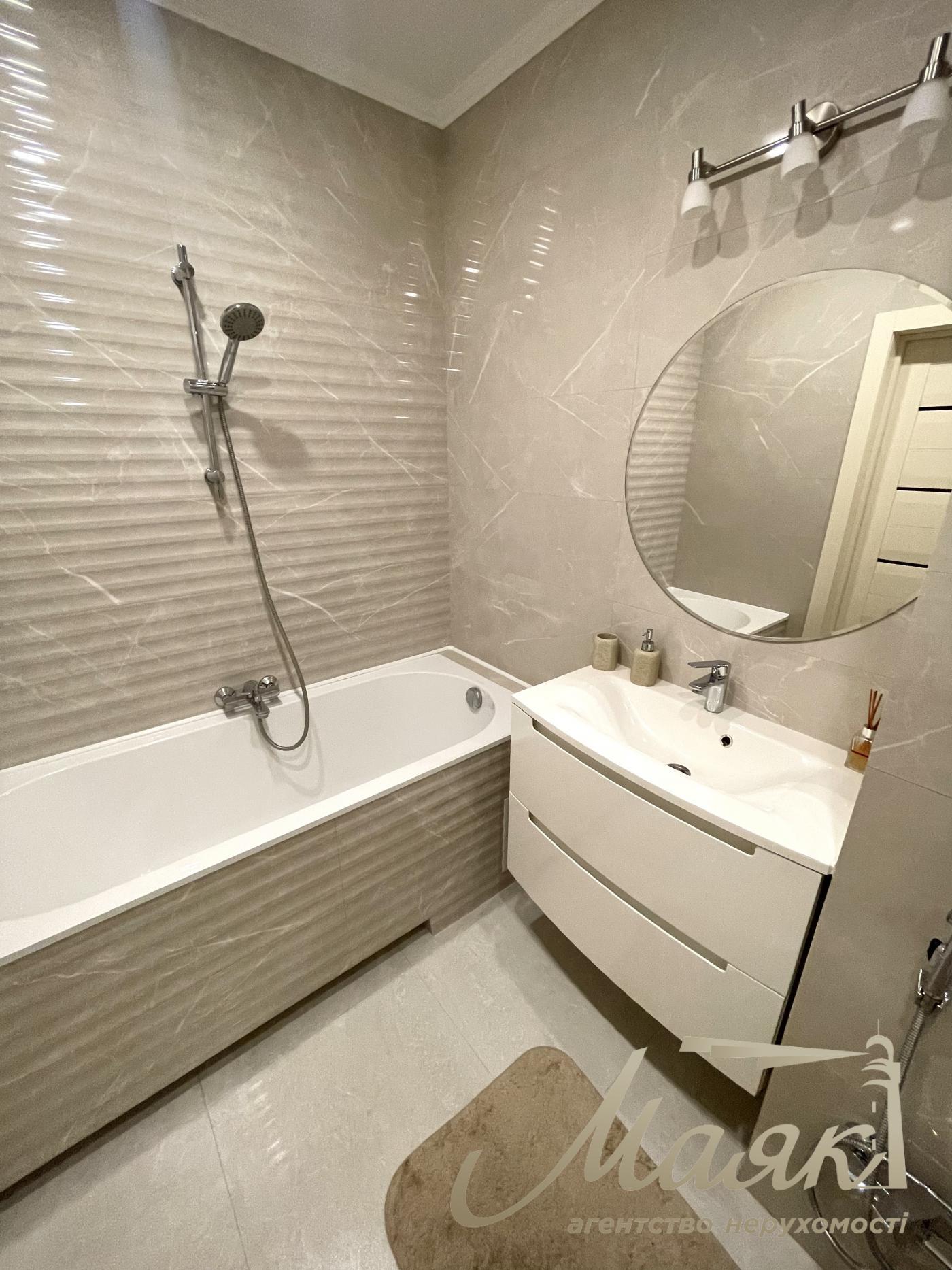 Оренда 3-кімнатної квартири ЖК Французький Квартал 2 вул. Джона Маккейна 3а