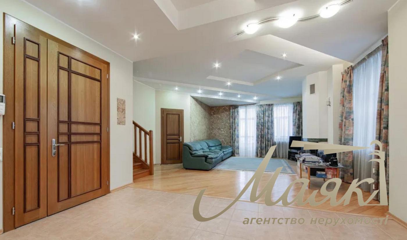 Продаж 4к дворівневої квартири вул. Дарвіна, Липки