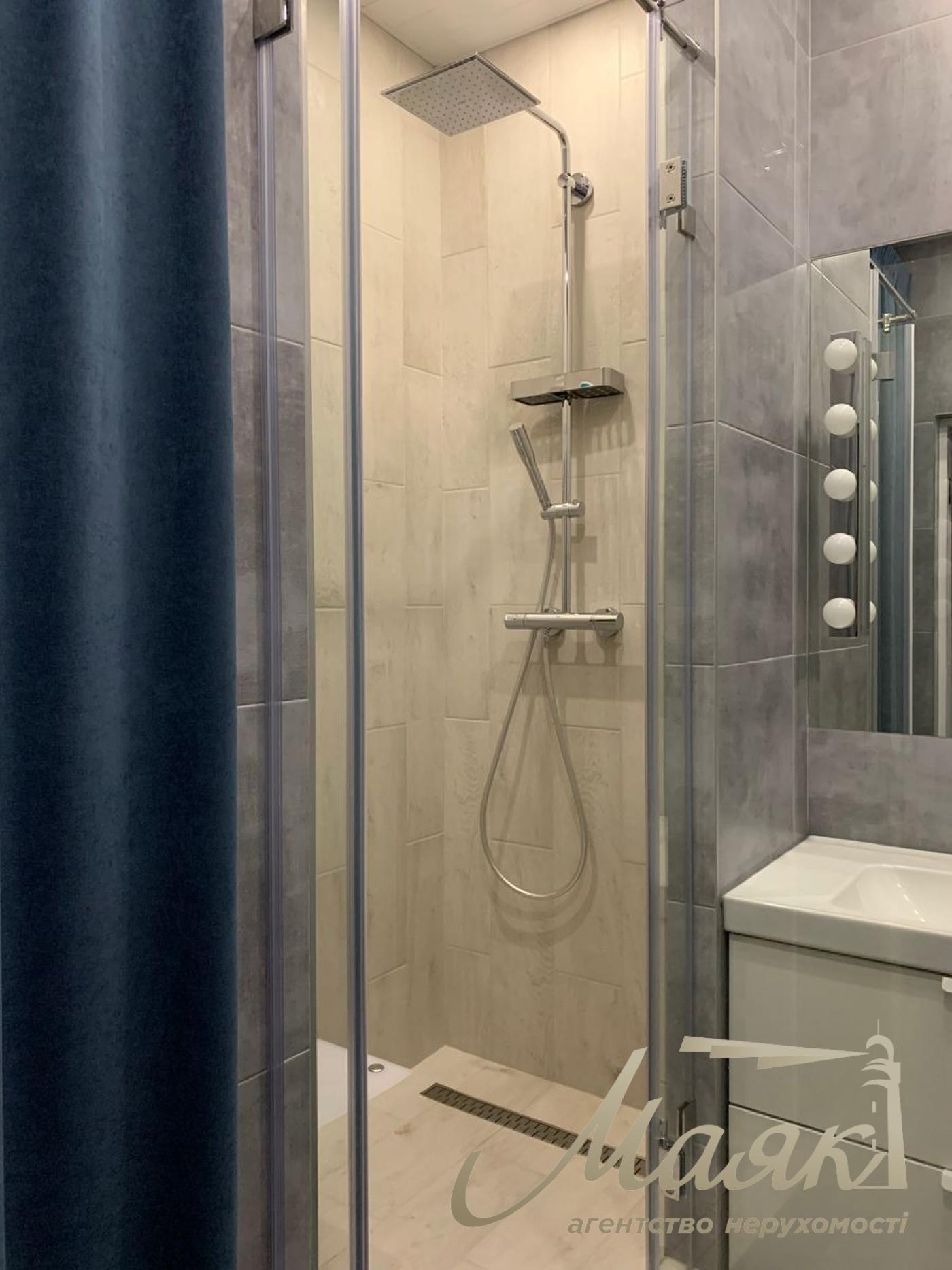 Rent of 1 room apartment in residential complex Podol Grad, Degtyarnaya st. 7, Podol