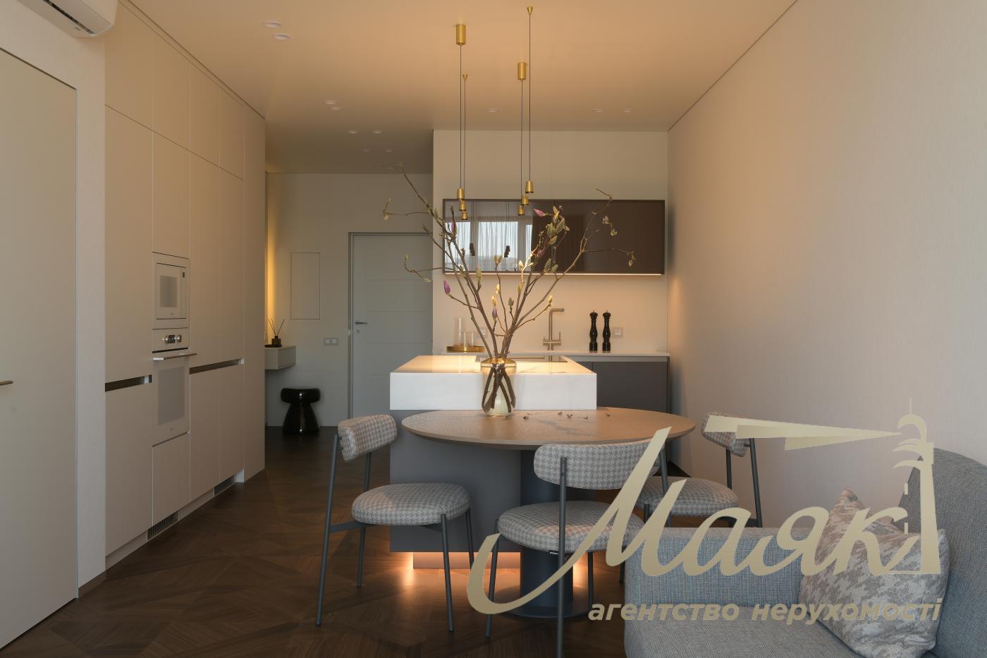 Продаж 2-х кімнатної квартири в ЖК Новопечерська Вежа