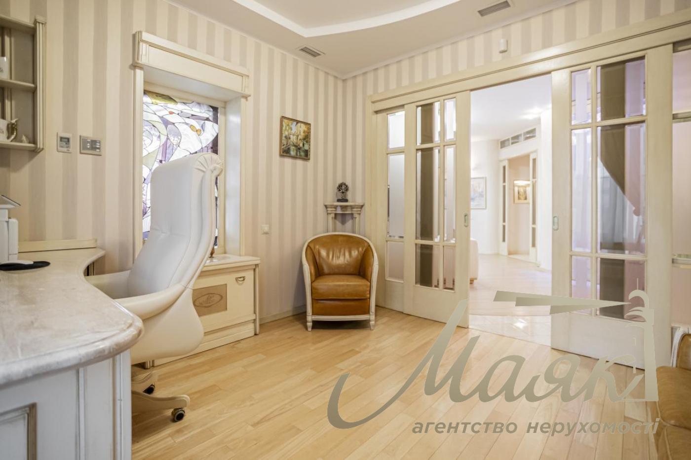 Продаж 4-х кімнатної квартири, 160 м2 у ЖК Diplomat Hall Дипломат Хол Жилянська