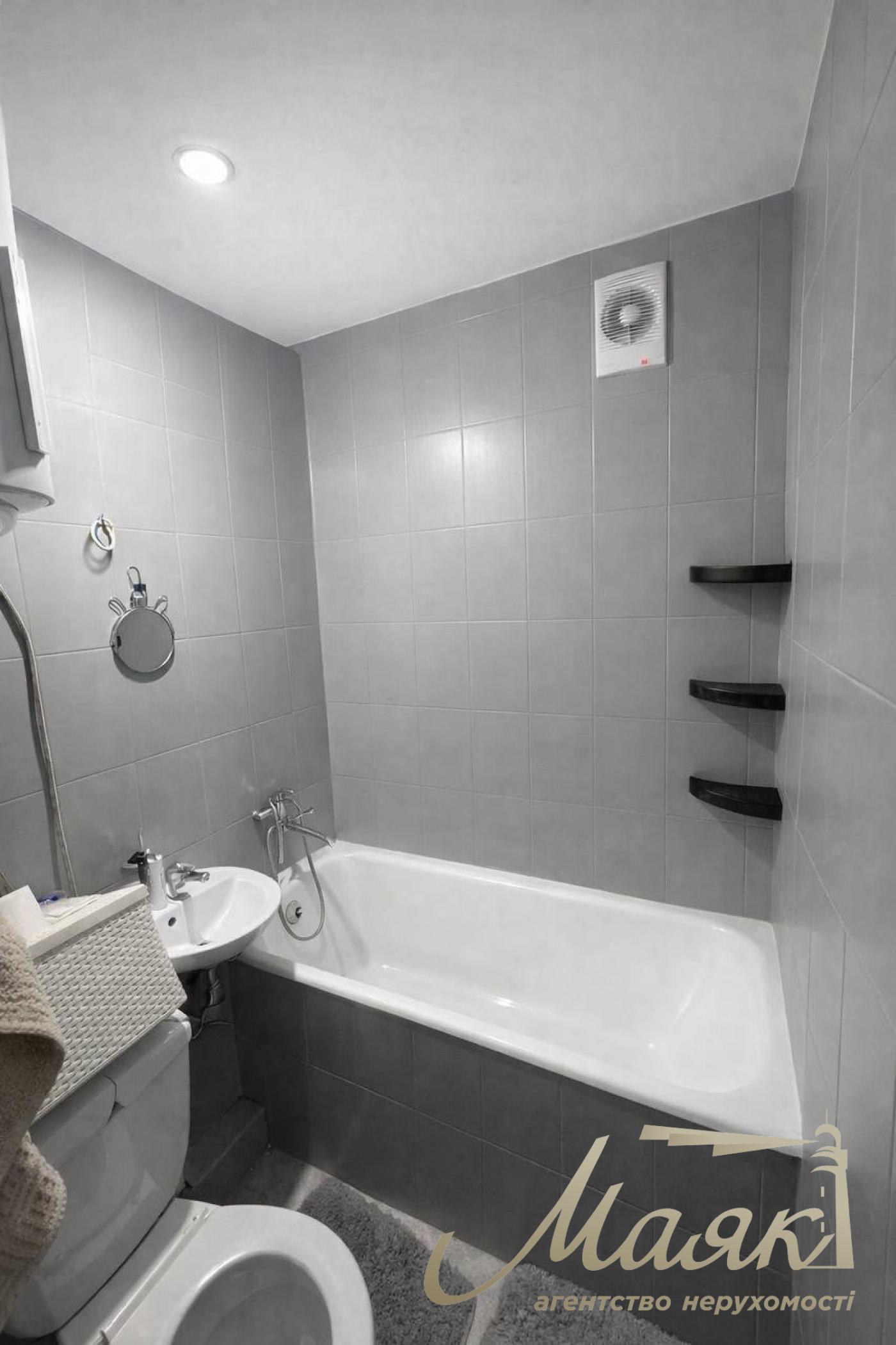 Продаж 1 кімнатної квартири по вул. Набережно-Корчуватська, Голосіївський район.