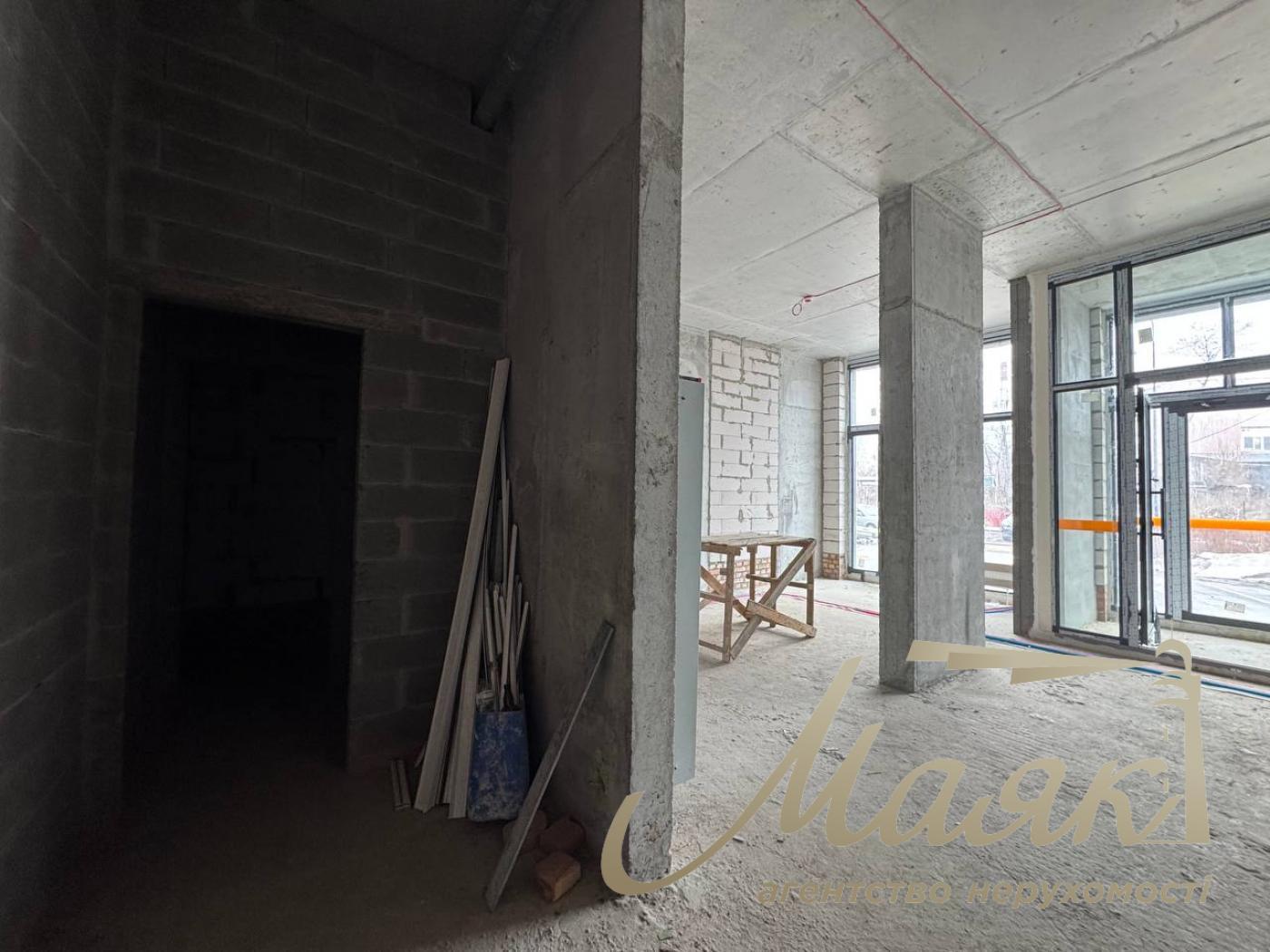 Commercial rent, facade, 79m2, LCD Sweetlopark.