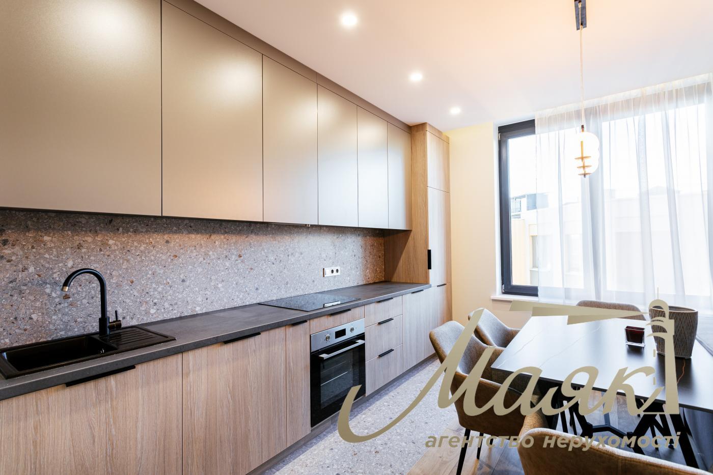 Продаж 3х-кімнатної квартири 86 м2 в ЖК "ЖК RESIDENT Concept House" Володимирська 86а, Київ