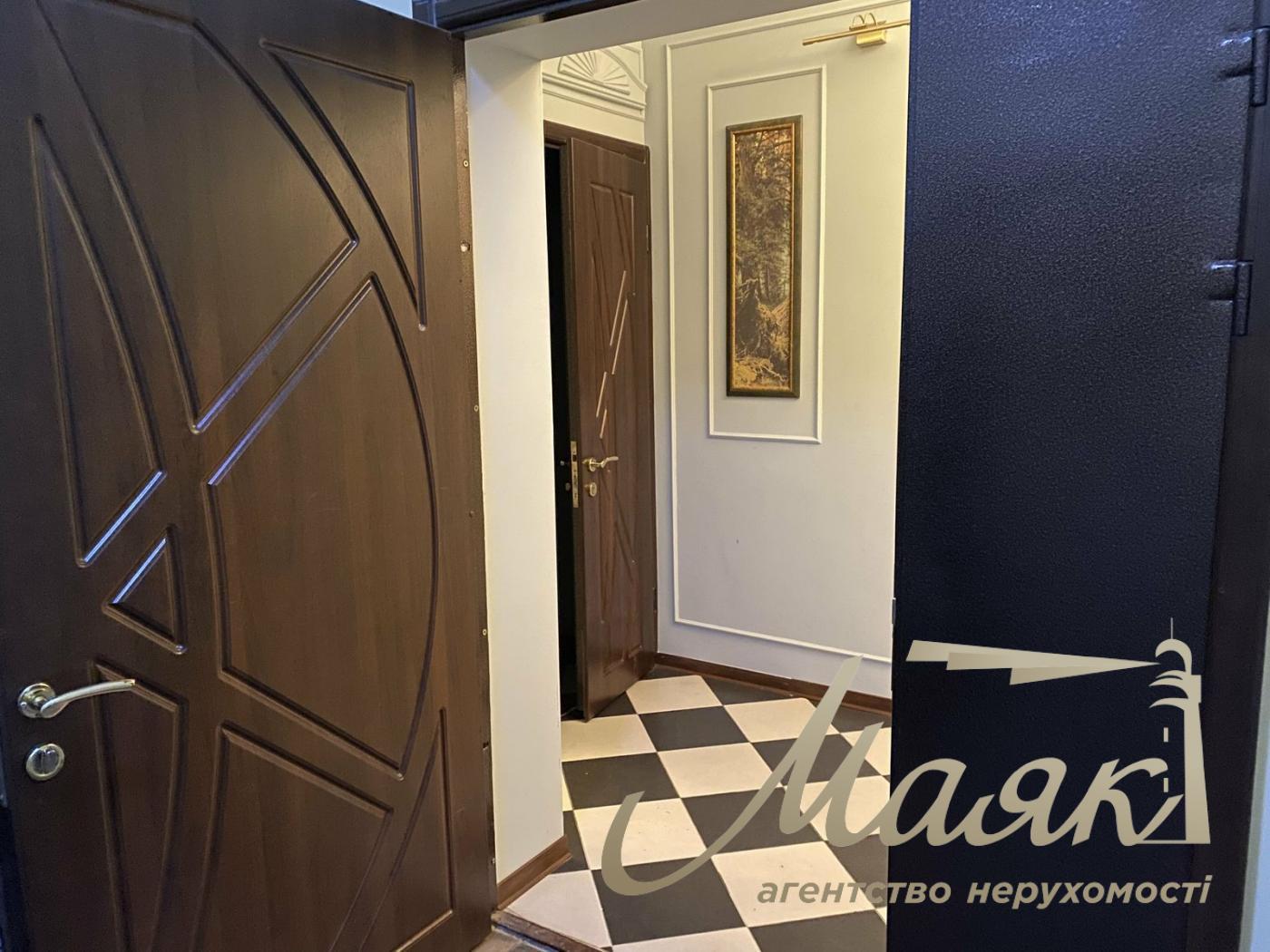 Rent a 3-room apartment in the residential complex Botanic Towers
