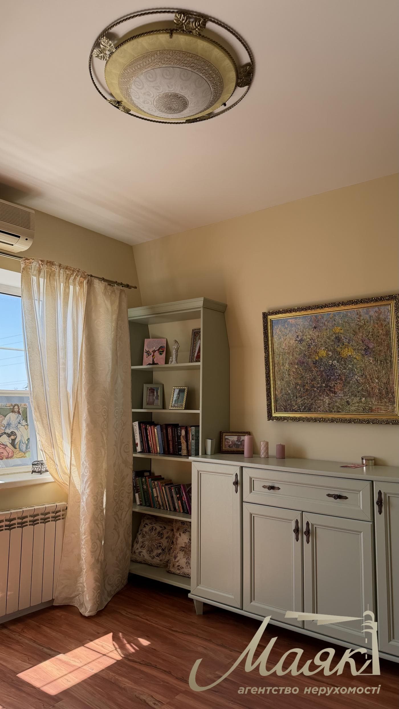 Продаж преміального 3х-поверхового будинку 350 м² у Гореничі, Бучанський район, Київська область