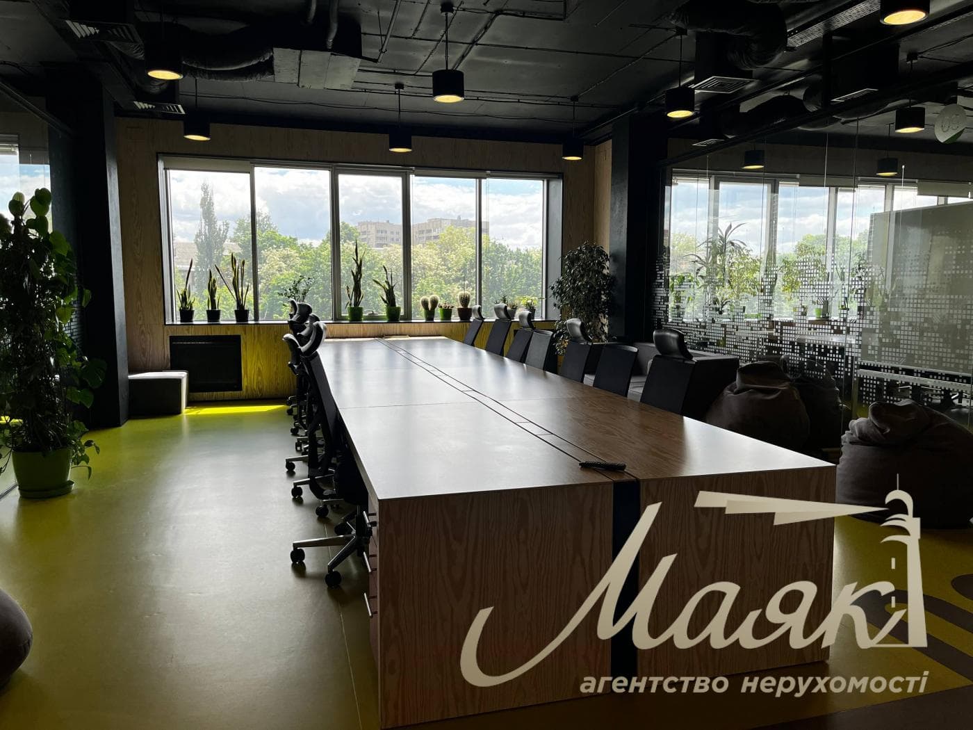 Fully renovated office space for rent, 1,006 m², 6 Havel Street, Solomenka