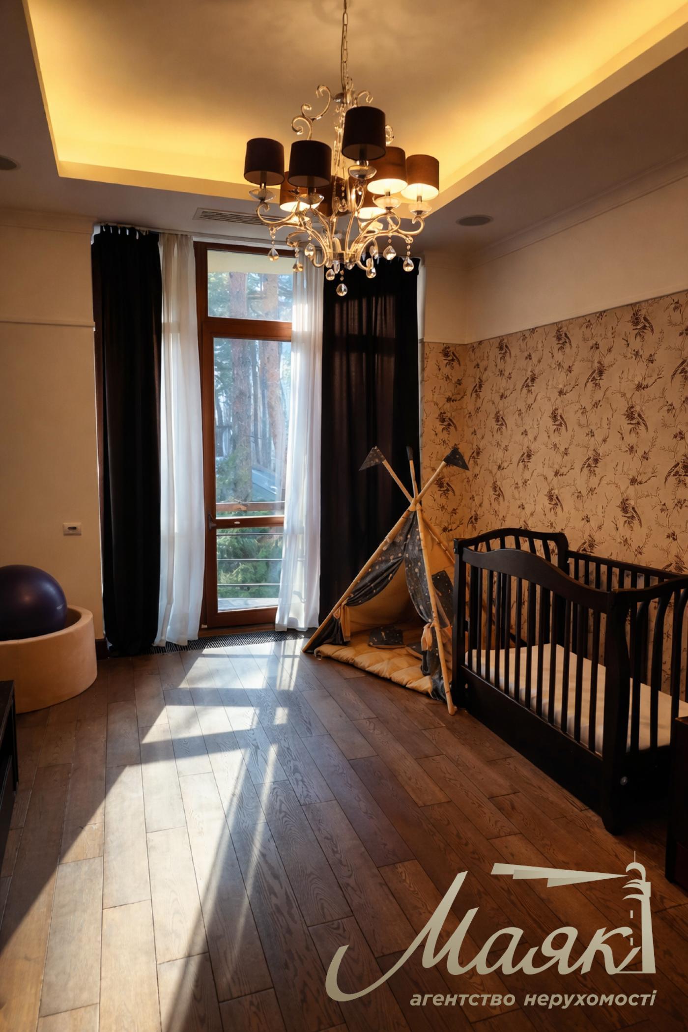 Оренда будинку в Плютах, Обухівський напрямок, 435 м², 28 соток, SPA-зона.