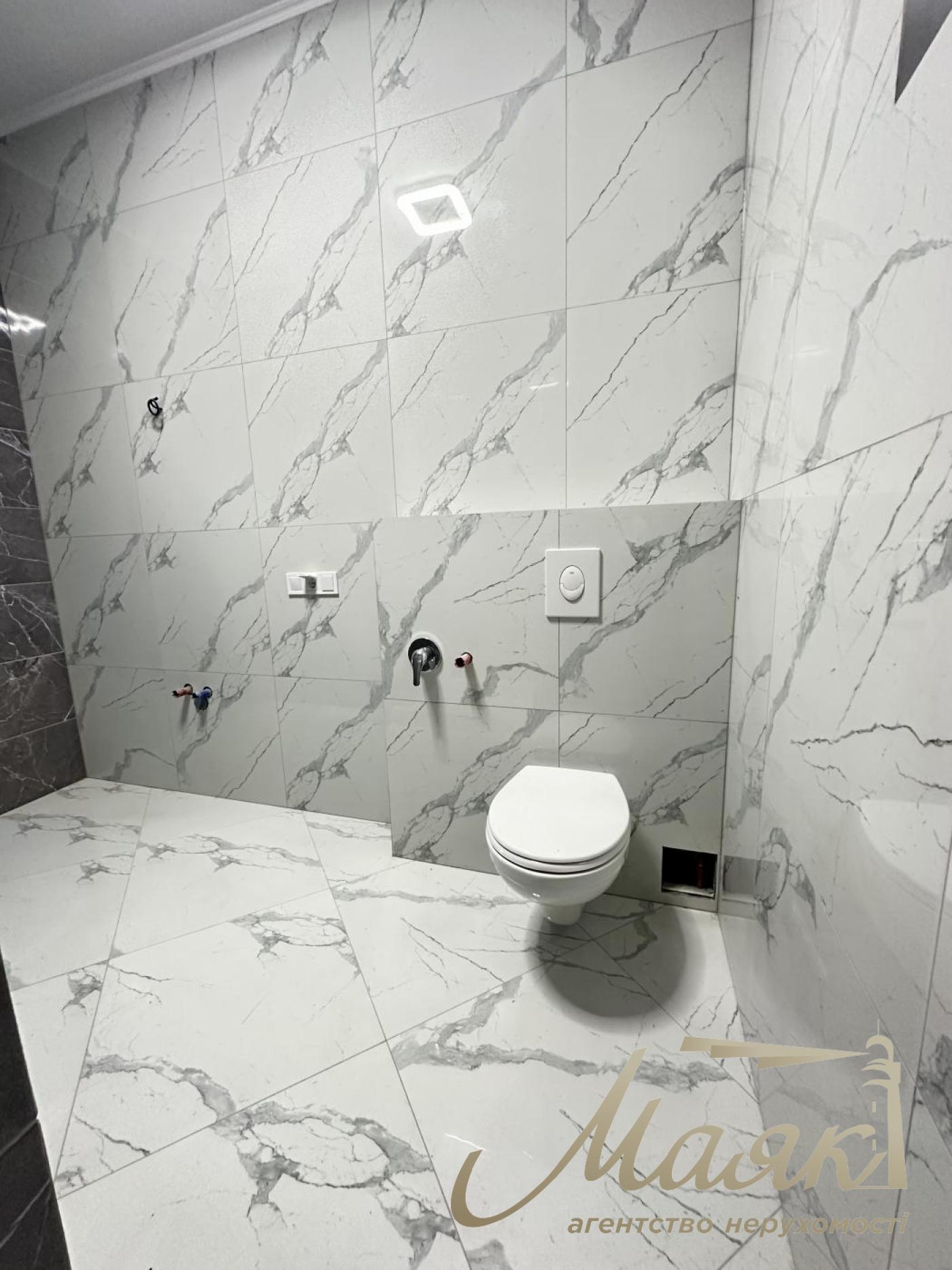 Sale 90m2 Duplex, Starye Petrovtsy, Zhovtneva st.