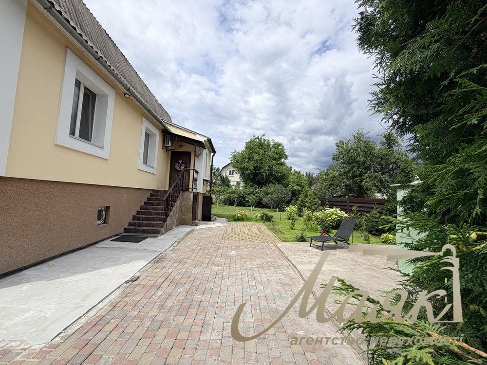 Продажа дома 150 м², 7 соток, 2 спальни, гостевая комната, автономное отопление, с. Подгорци/Романков, Киевская область, Обуховское направление.