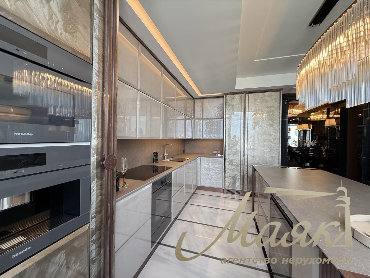 Продажа квартиры в ЖК TETRIS HALL, ул. Федорова, Печерск, Киев