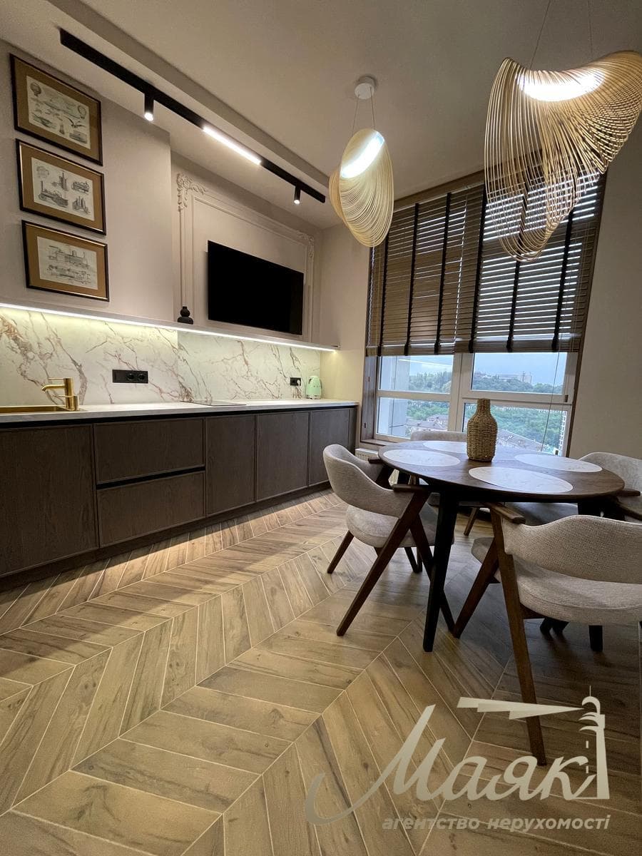 Продаж 2-кімнатної квартири площею 50 м² у ЖК «Новопечерські Липки», вул. Андрія Верхогляда (Михайла Драгомирова), 3