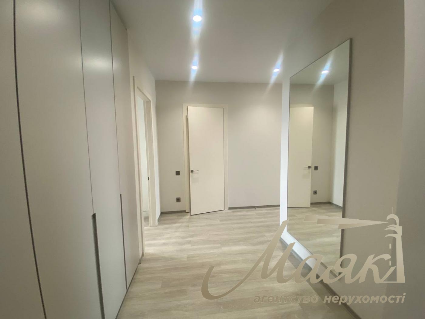 Rent of a 3-room apartment in the Atlantic residential complex at 118 Antonovich Street.